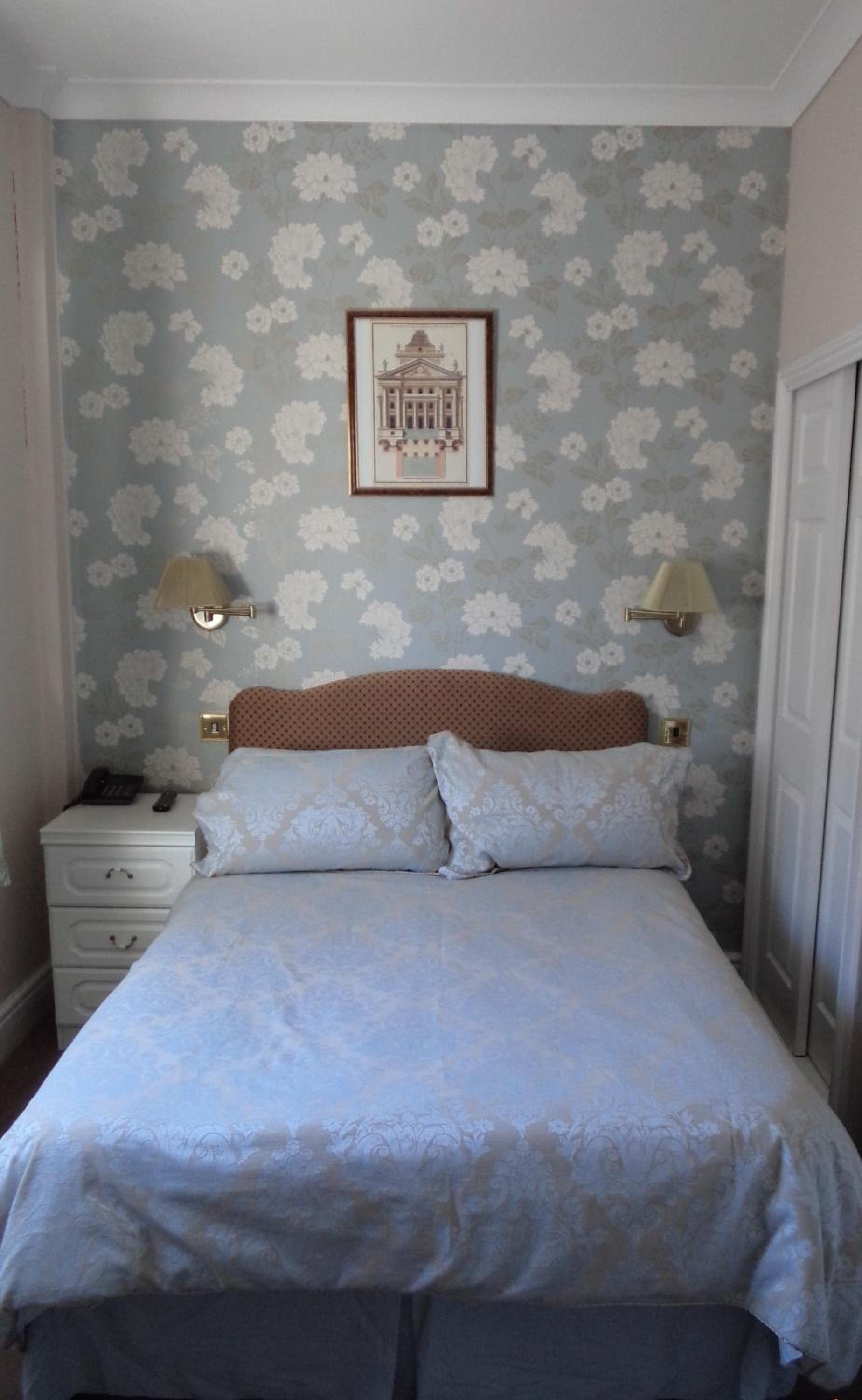 Double Room - Photo 13
