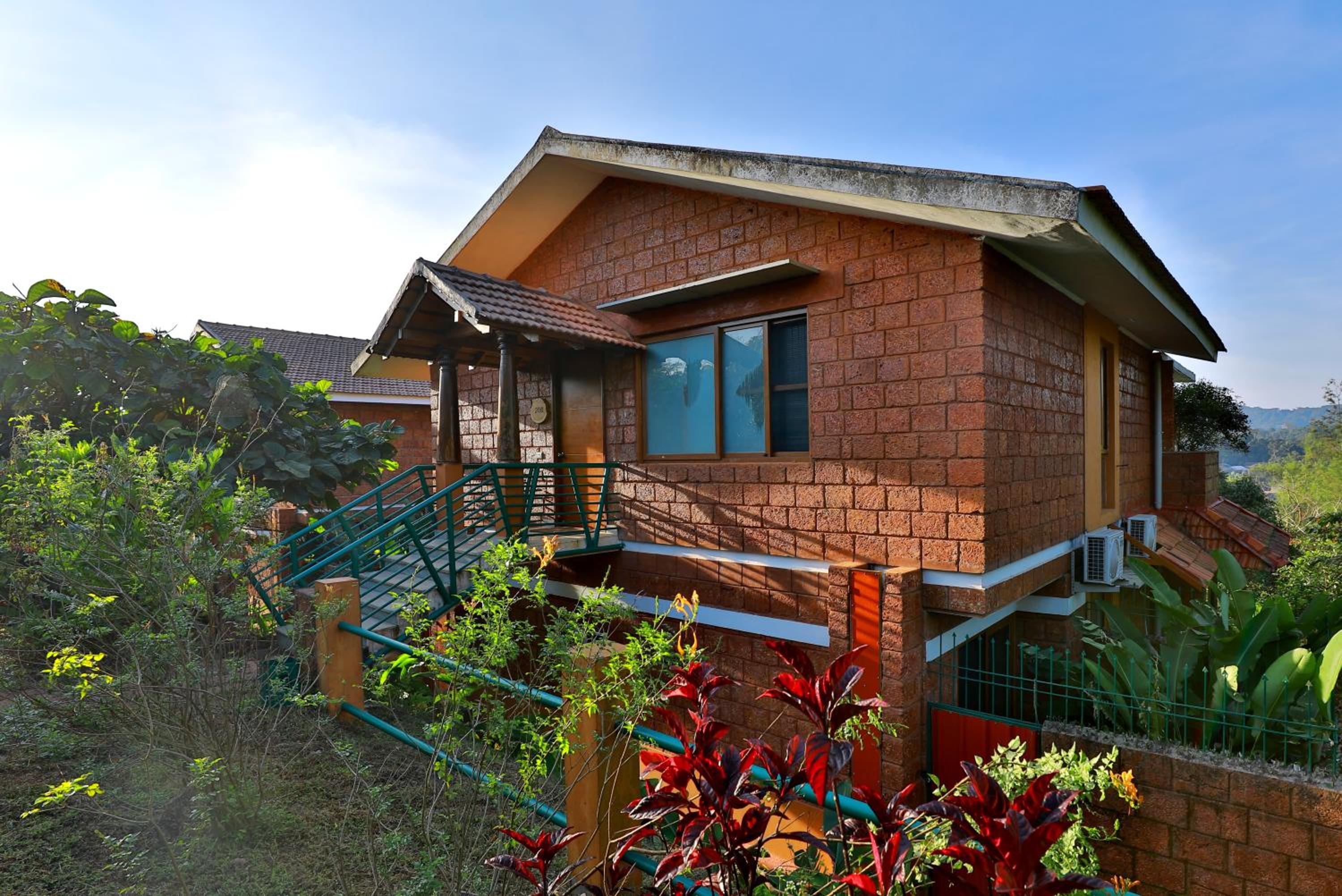 One-Bedroom Villa - Photo 3