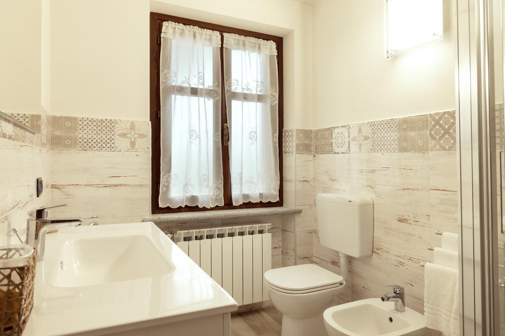 Double Room - Photo 3