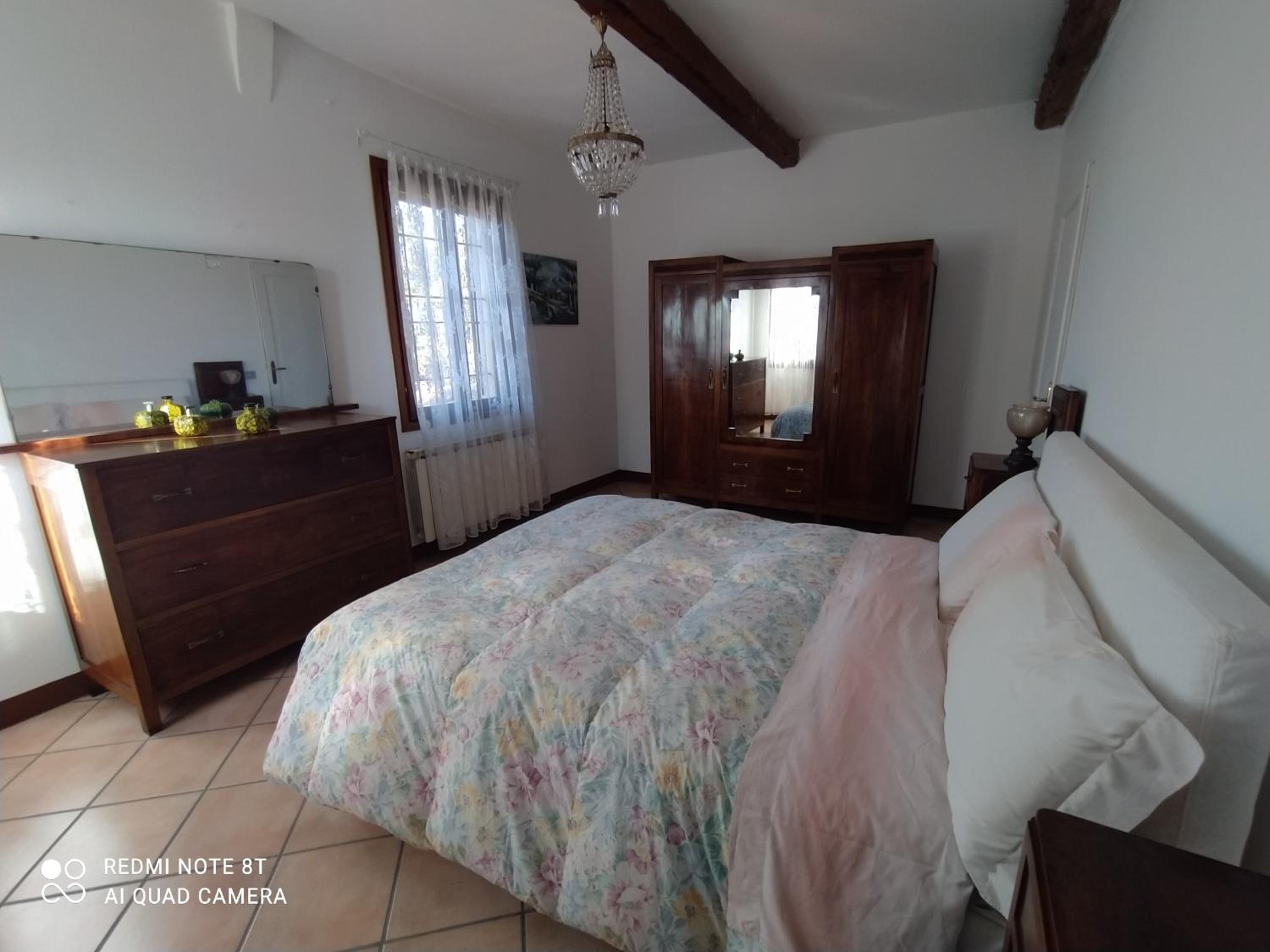 Quadruple Room with Private Bathroom - Photo 10