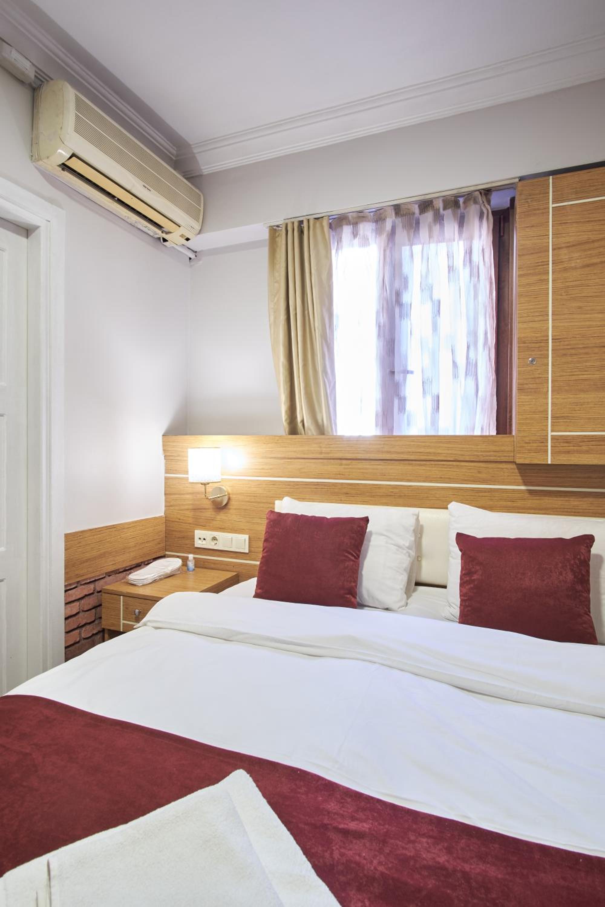 Double Room with Luxury Bed photo 3