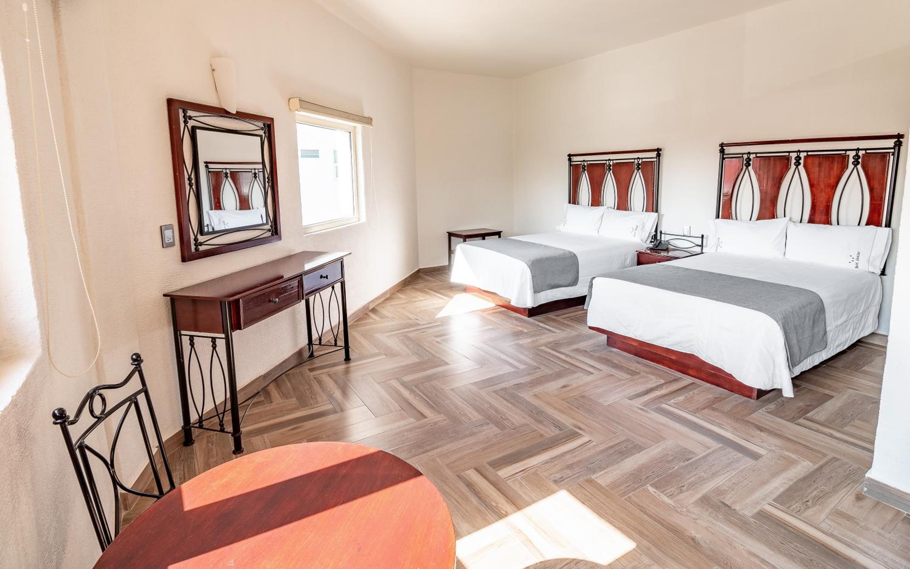 Double Room with Two Double Beds - Photo 52