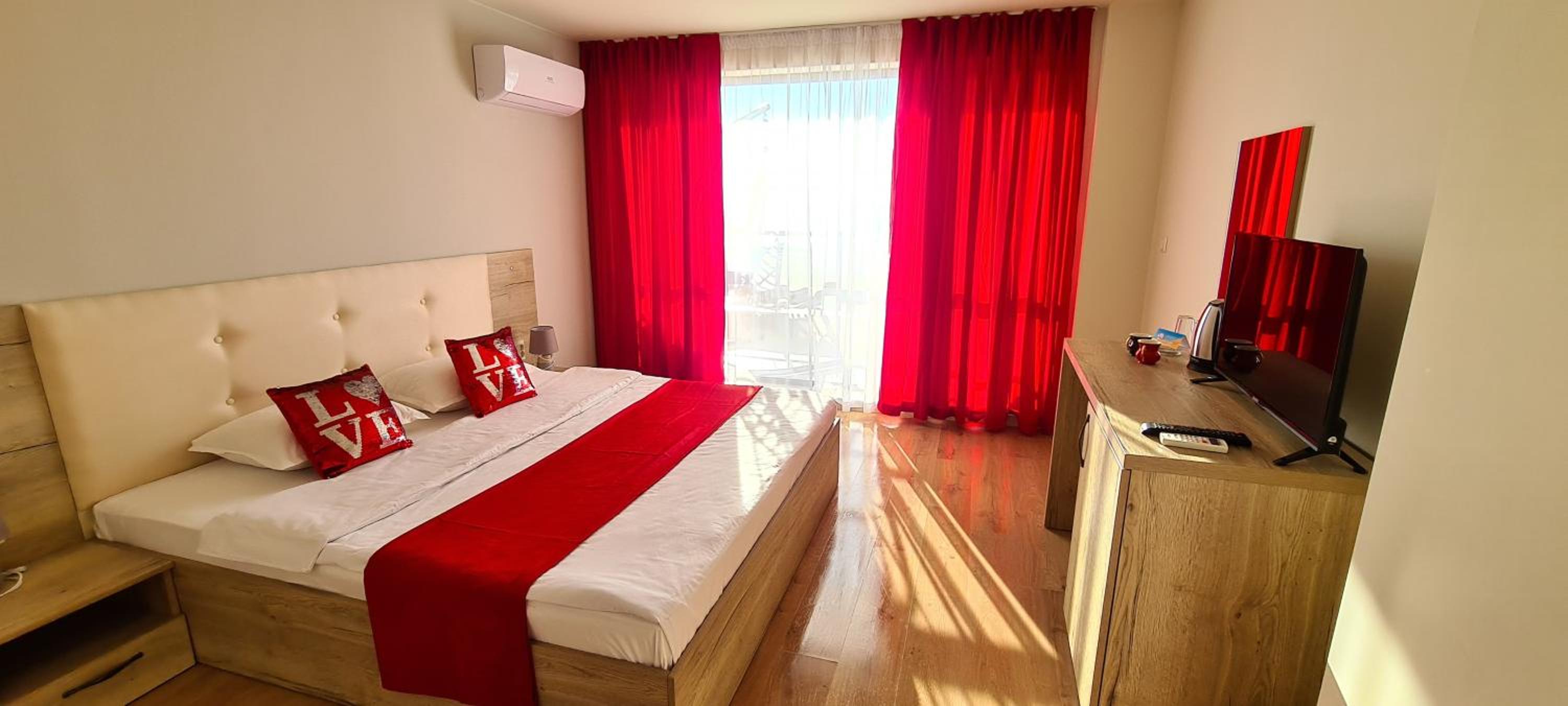 Love Room photo 2