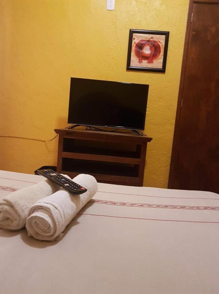 Double Room - Photo 7