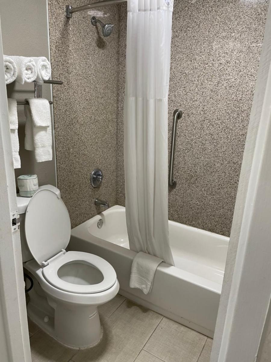 Double Room with Two Double Beds - Non-Smoking photo 1