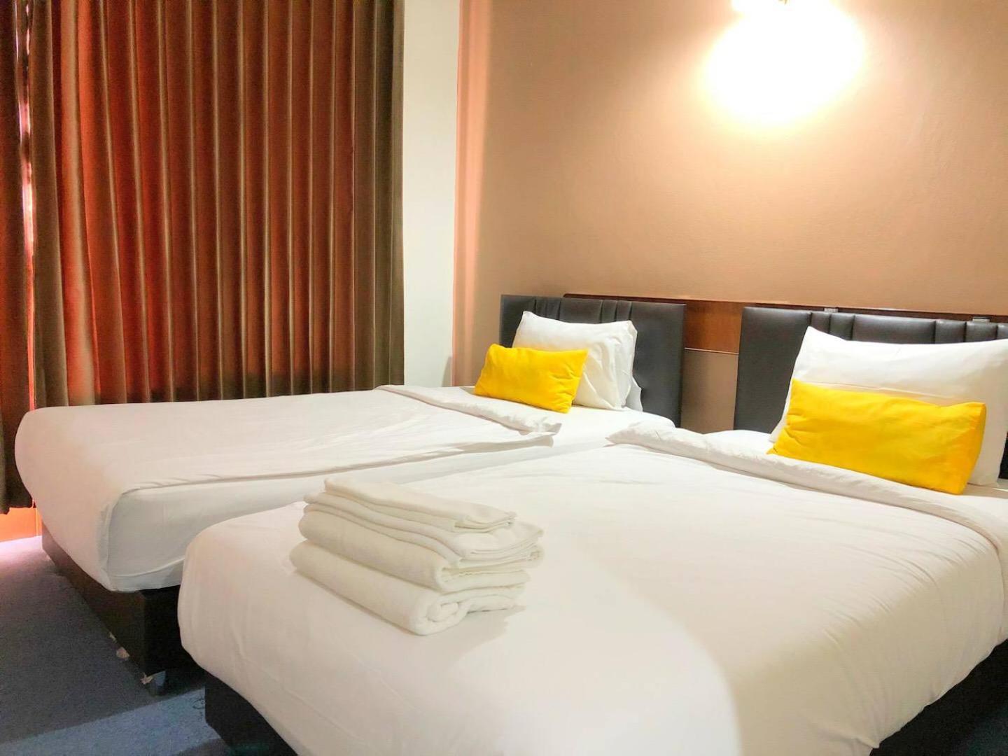 Standard Twin Room - Photo 1