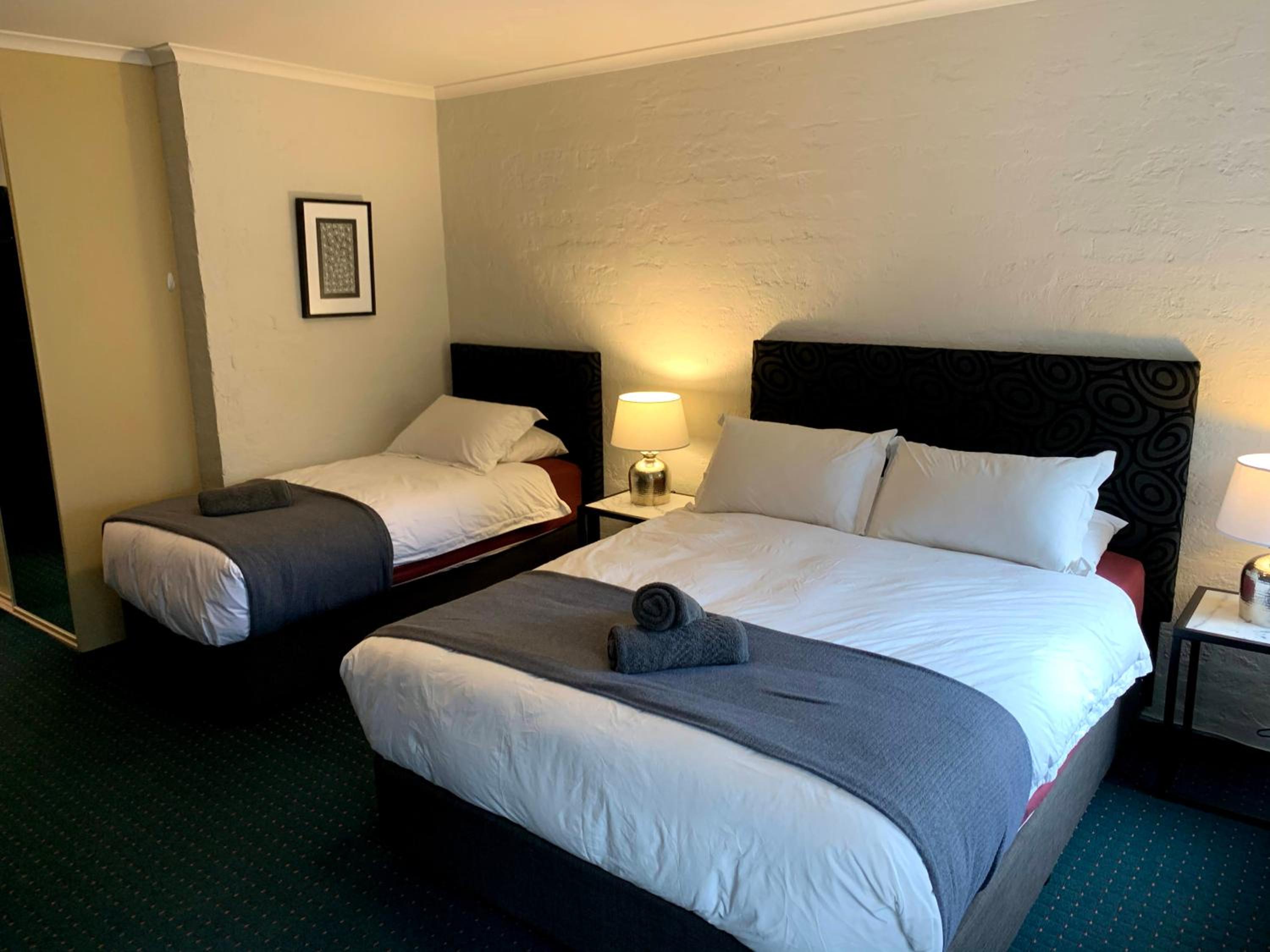 Queen Suite photo 2