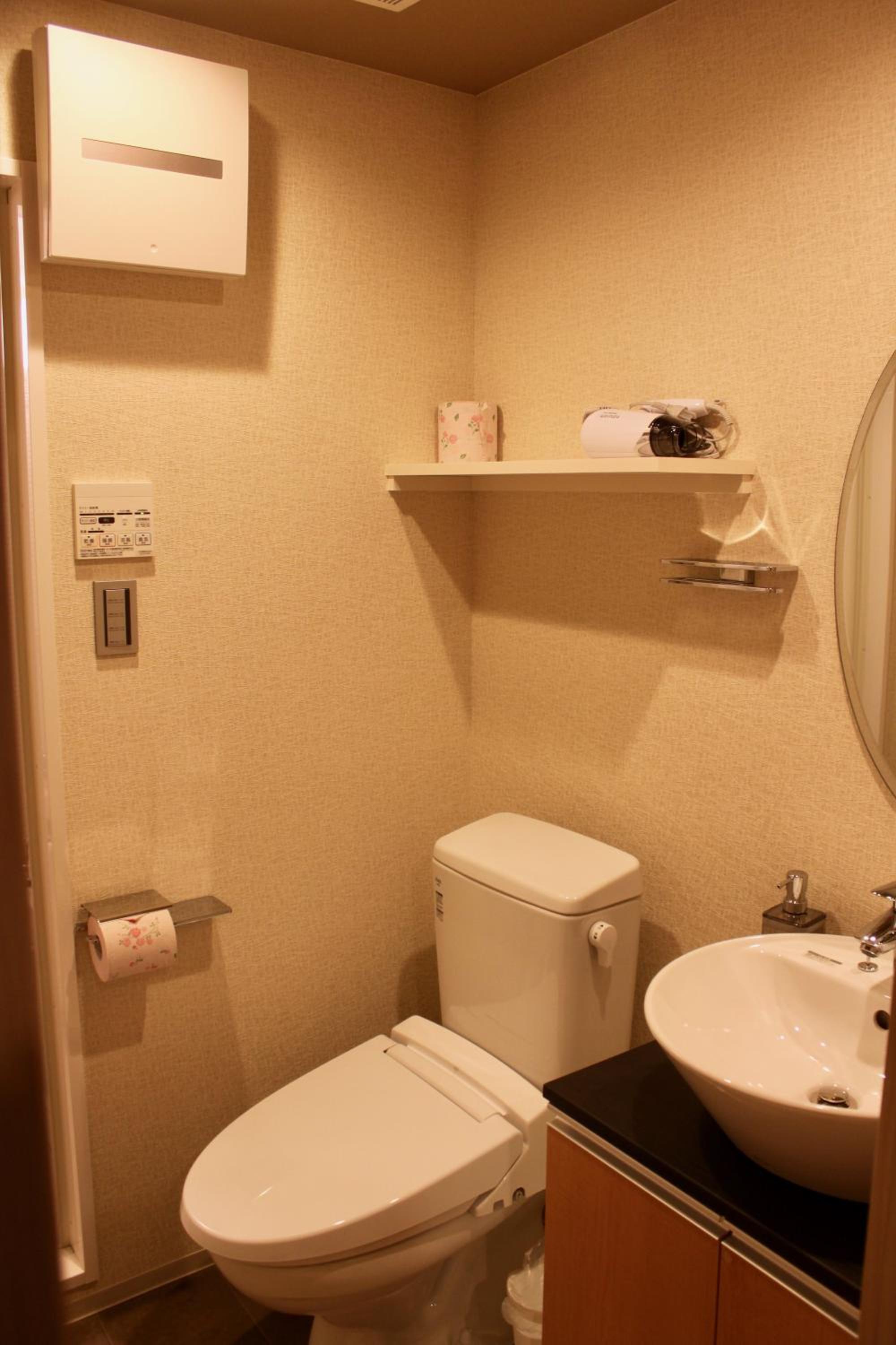 Deluxe Twin Room - Photo 21