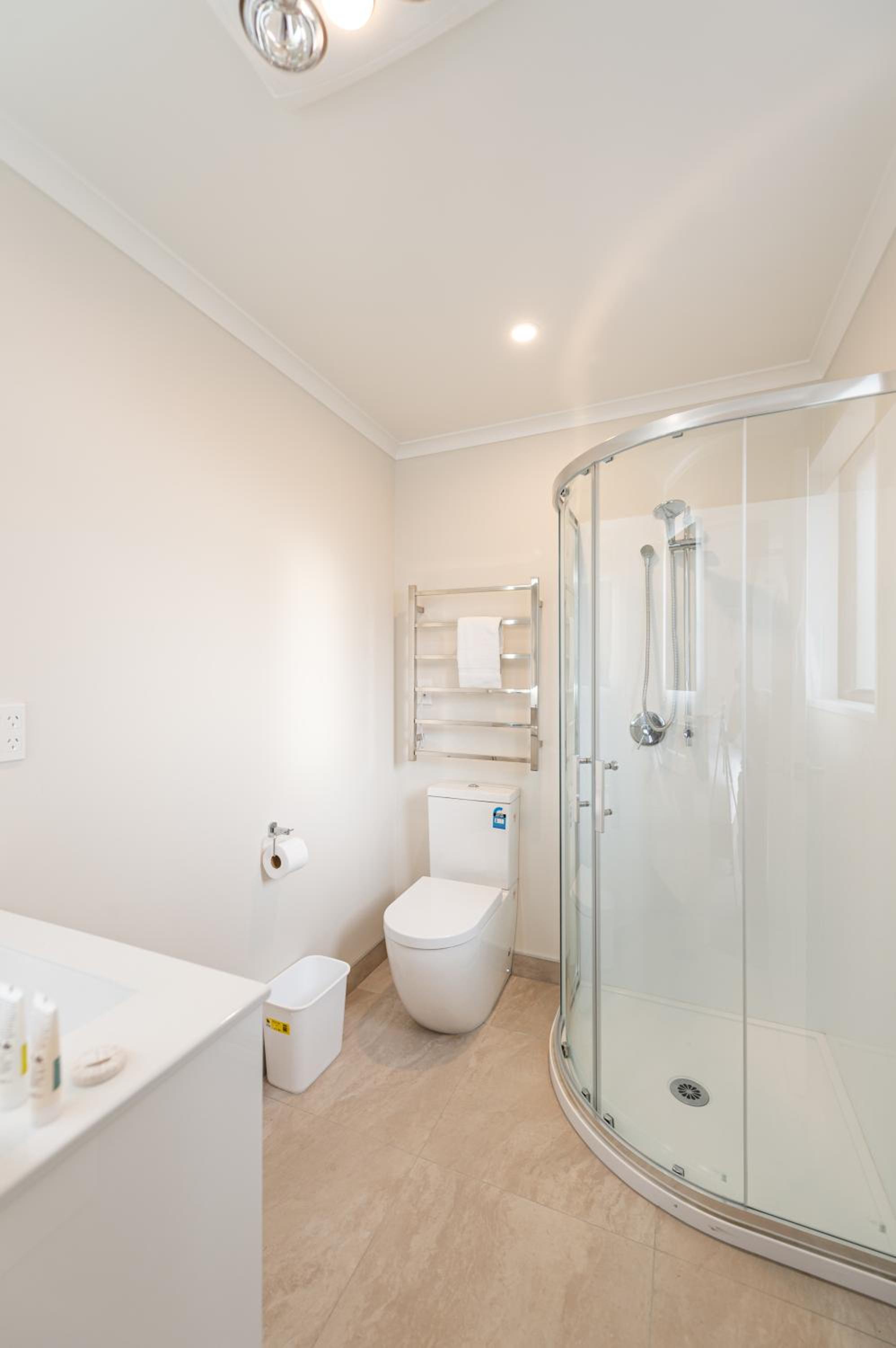 Three-Bedroom Apartment - Photo 8