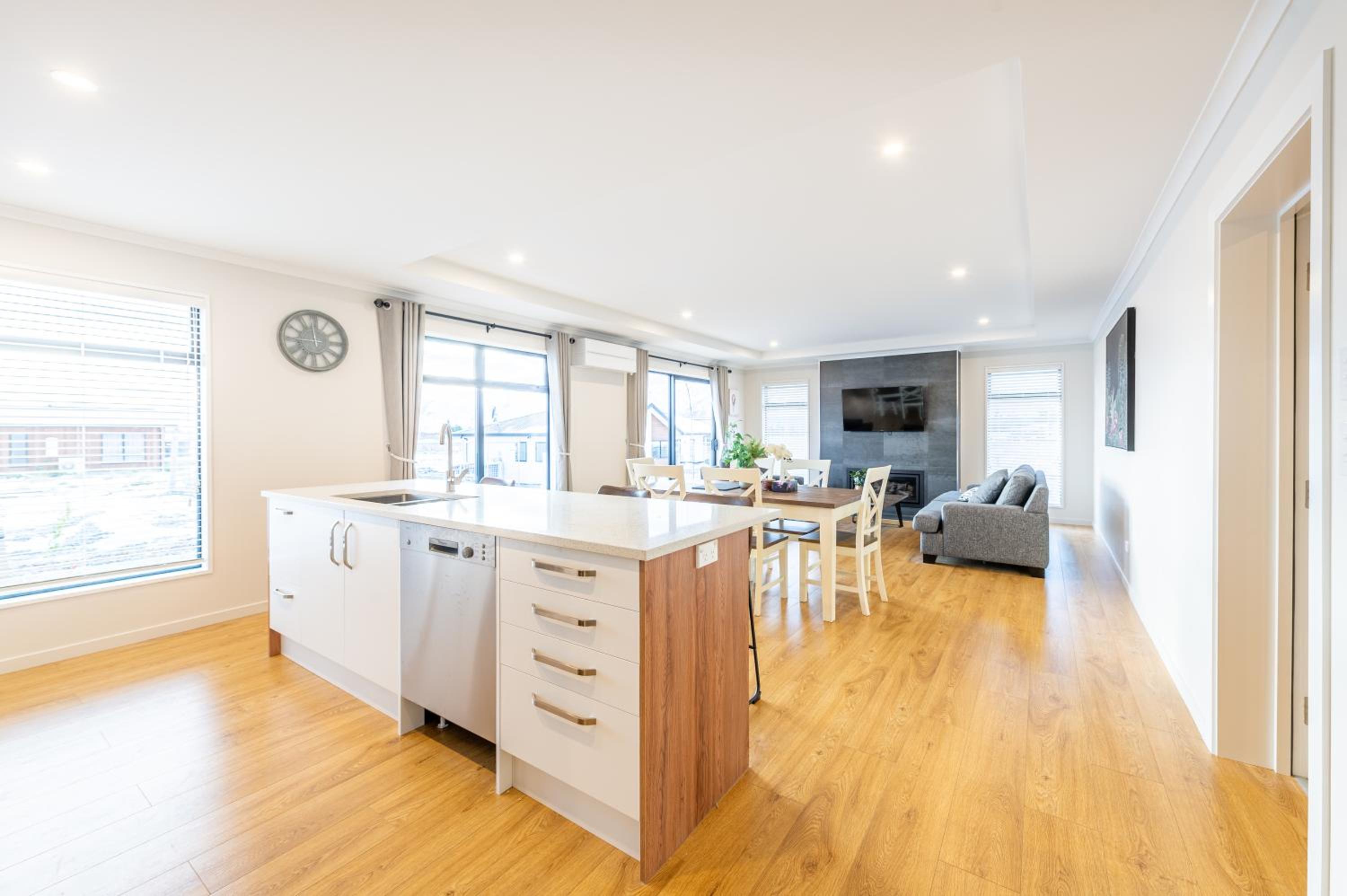 Three-Bedroom Apartment - Photo 2