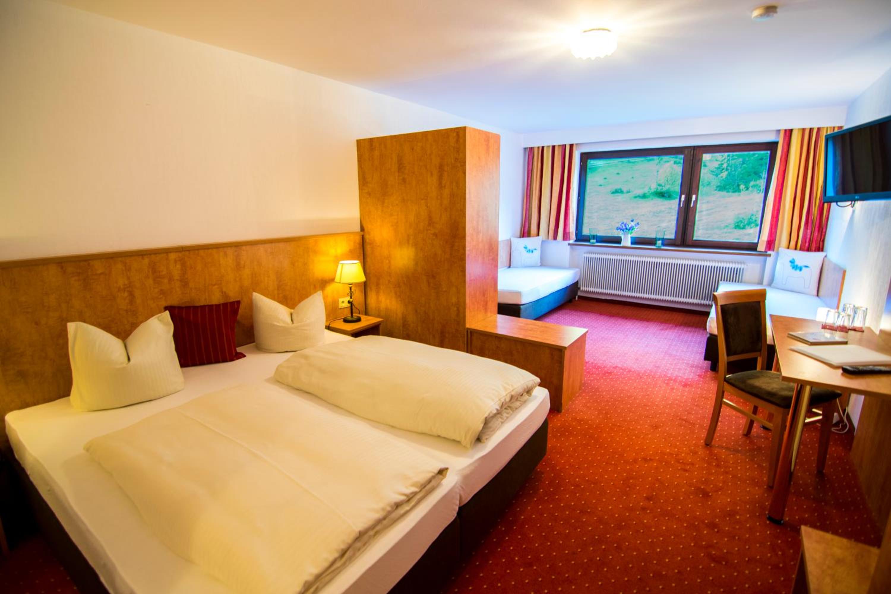 Quadruple Room with Mountain View photo 1