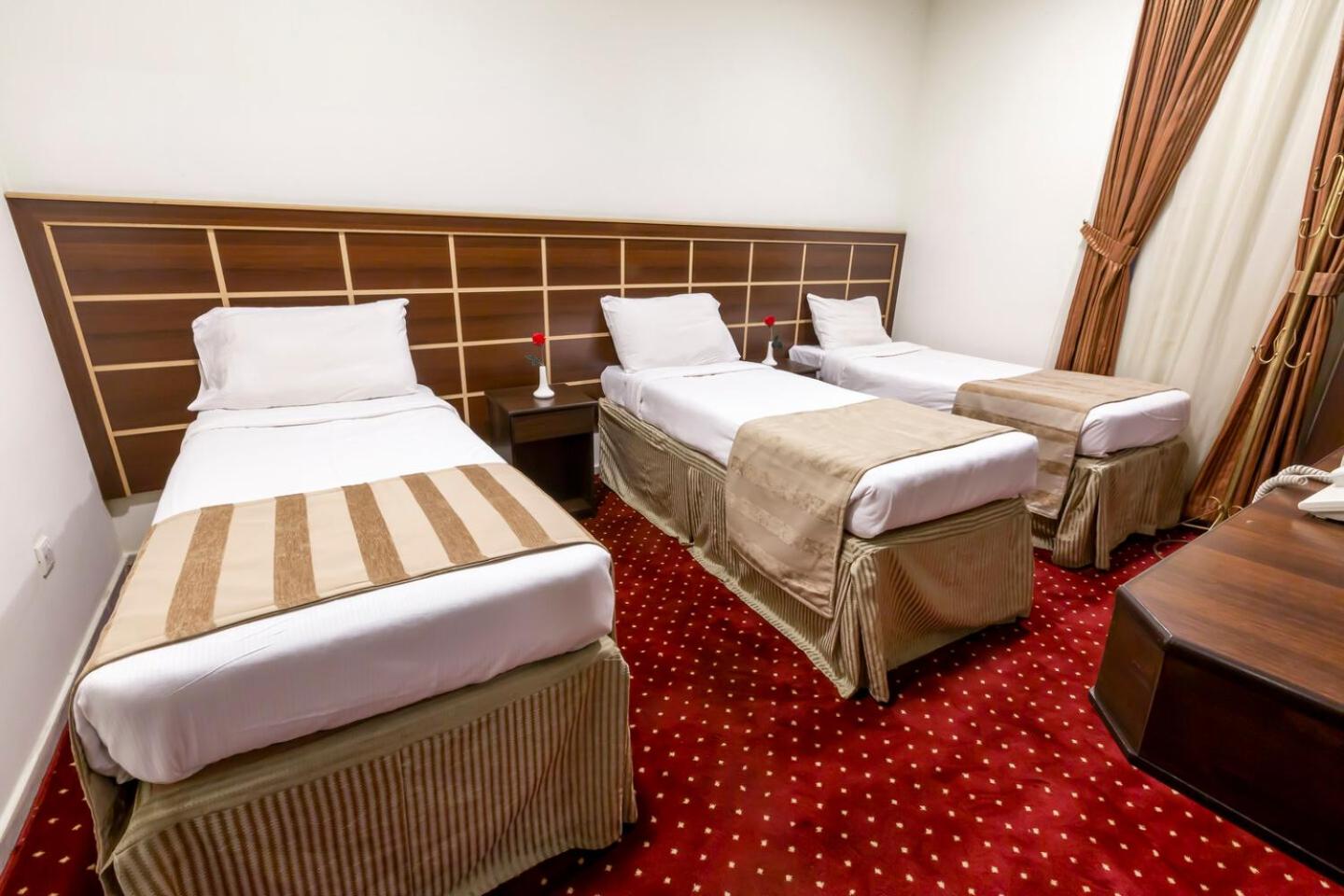 Deluxe Triple Room photo 3