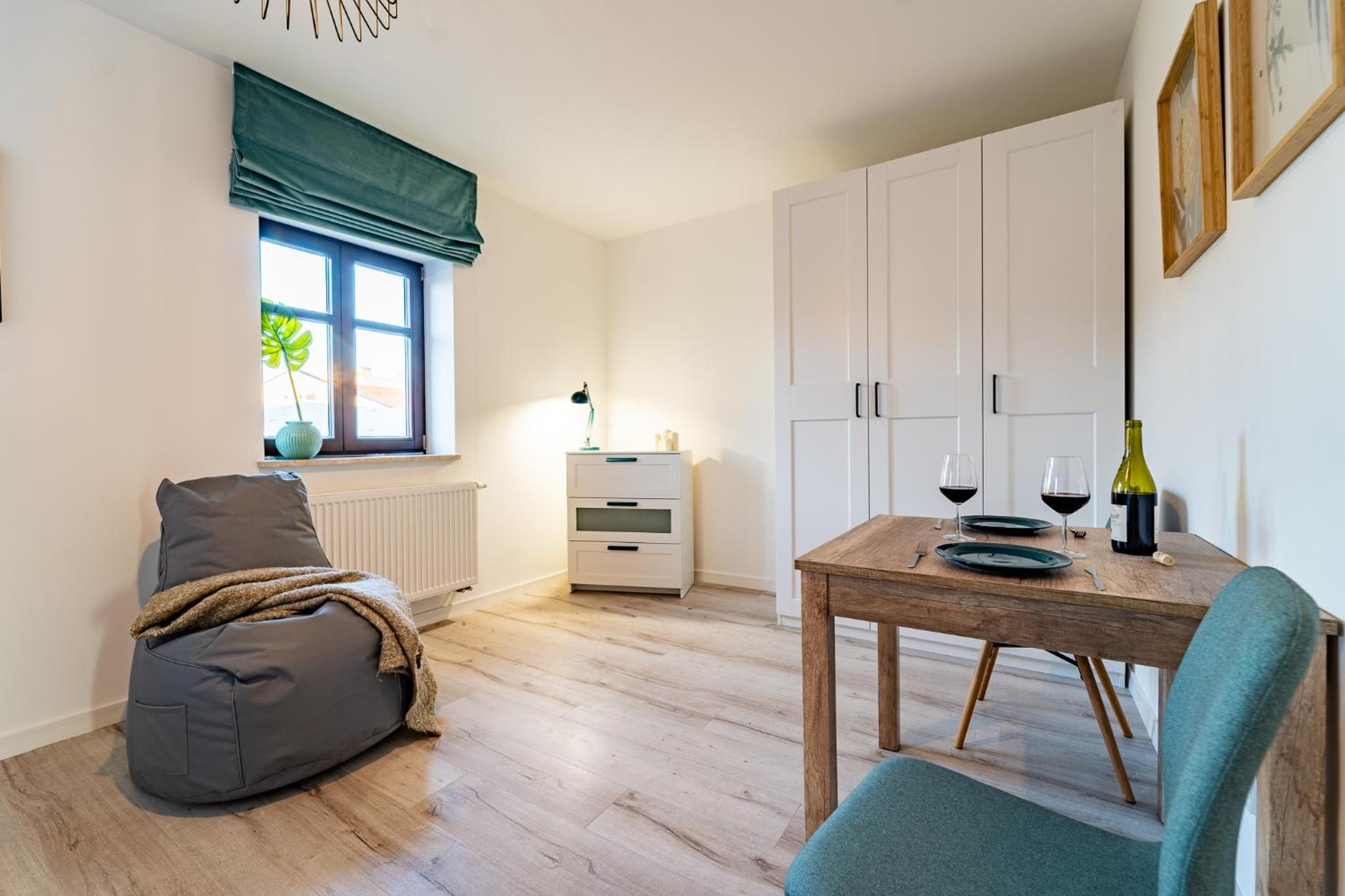 One-Bedroom Apartment - Photo 1