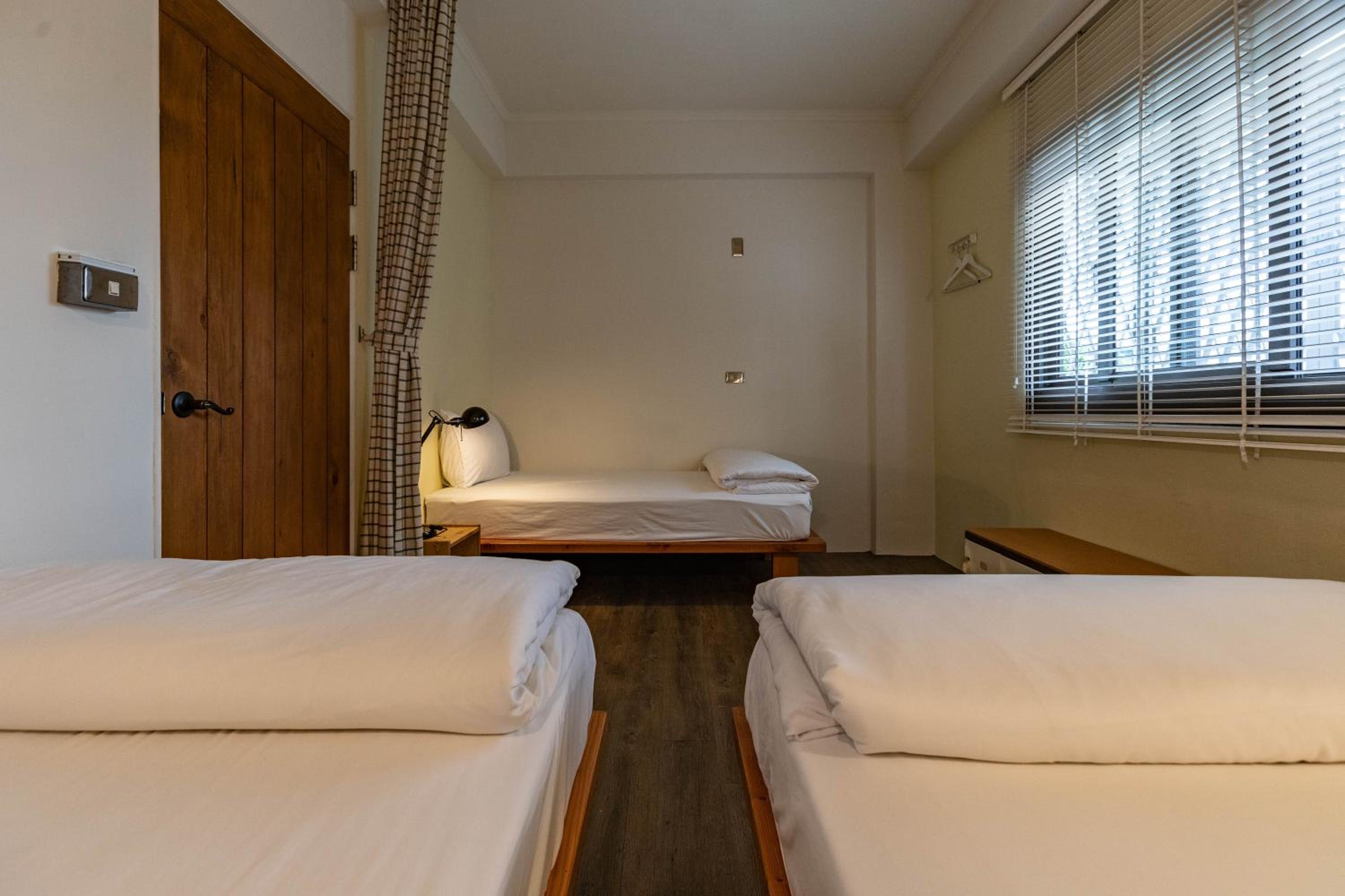 Single Bed in 3-Bed Female Dormitory Room photo 2