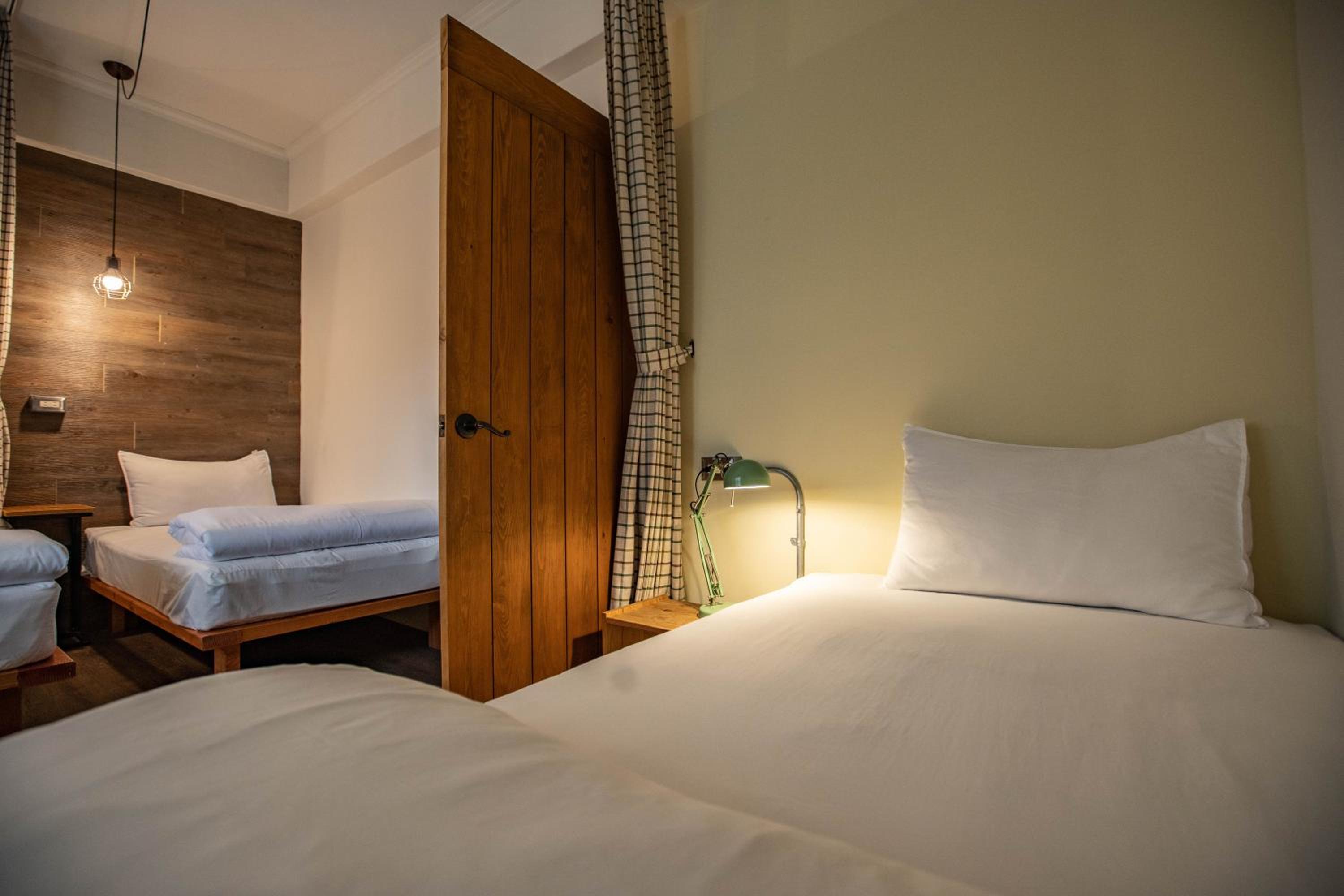 Single Bed in 3-Bed Mixed Dormitory Room photo 2