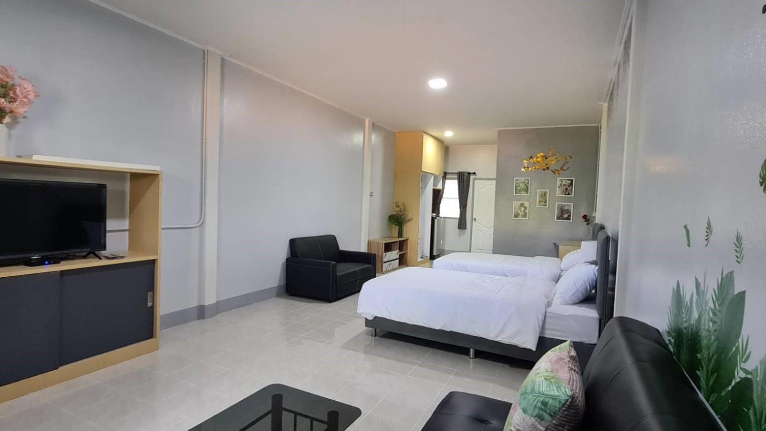 Standard Twin Room With Sofa