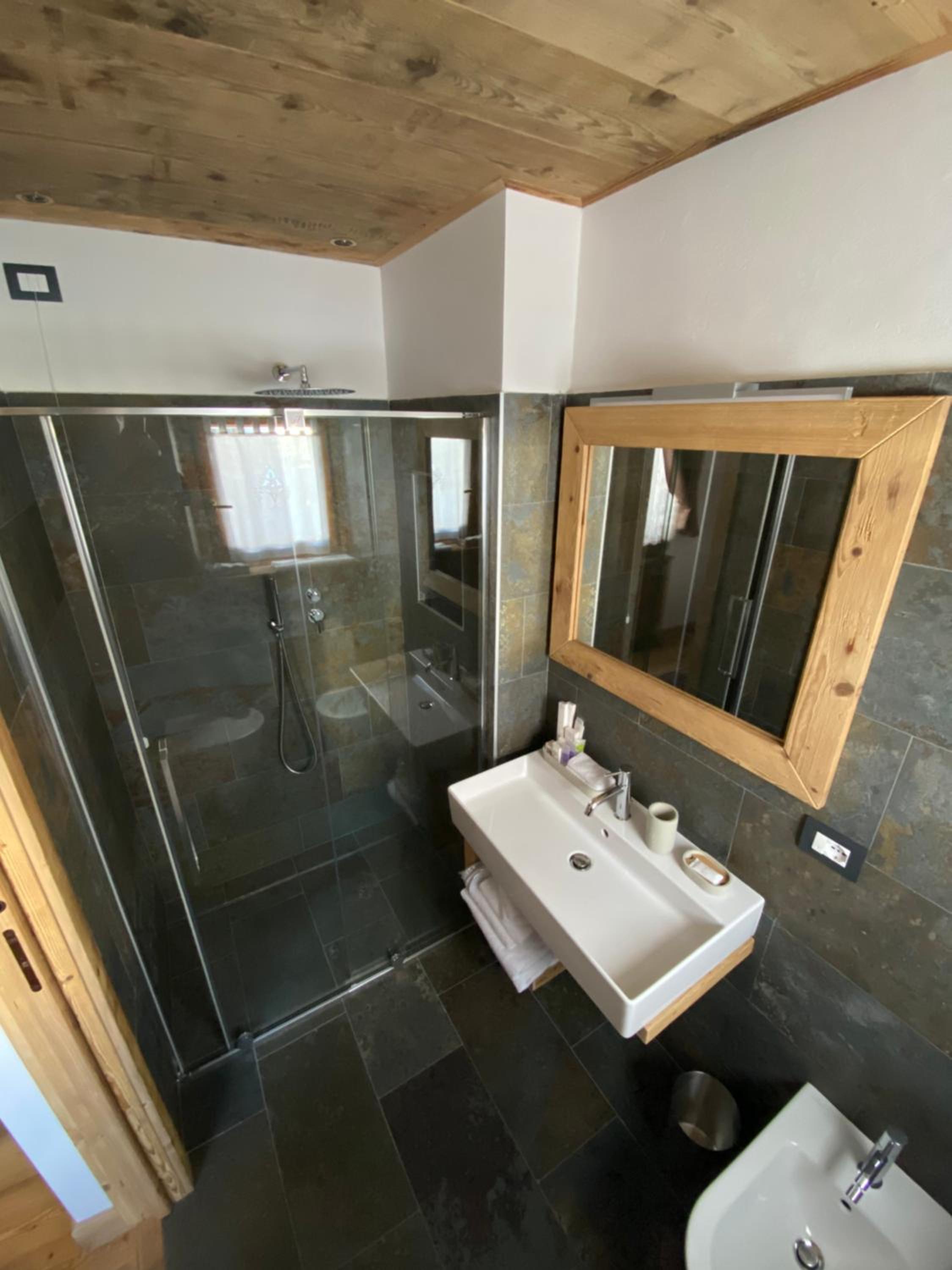 Double Room (1 Adult) photo 2
