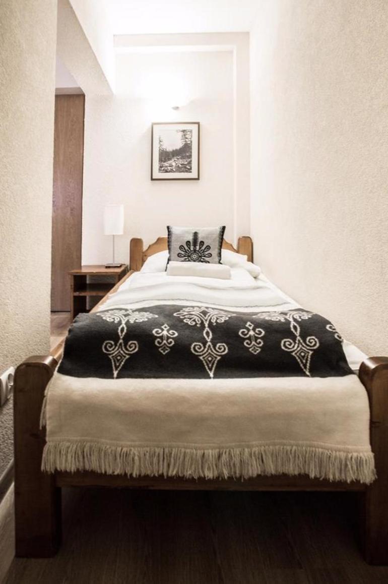 Triple Room with Balcony - Photo 2