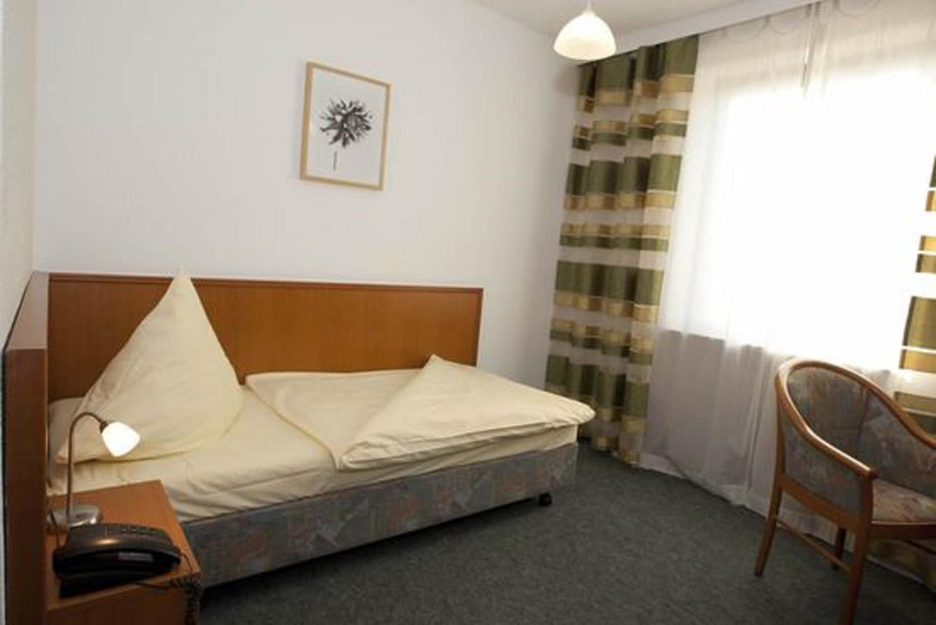 Double or Twin Room photo 2