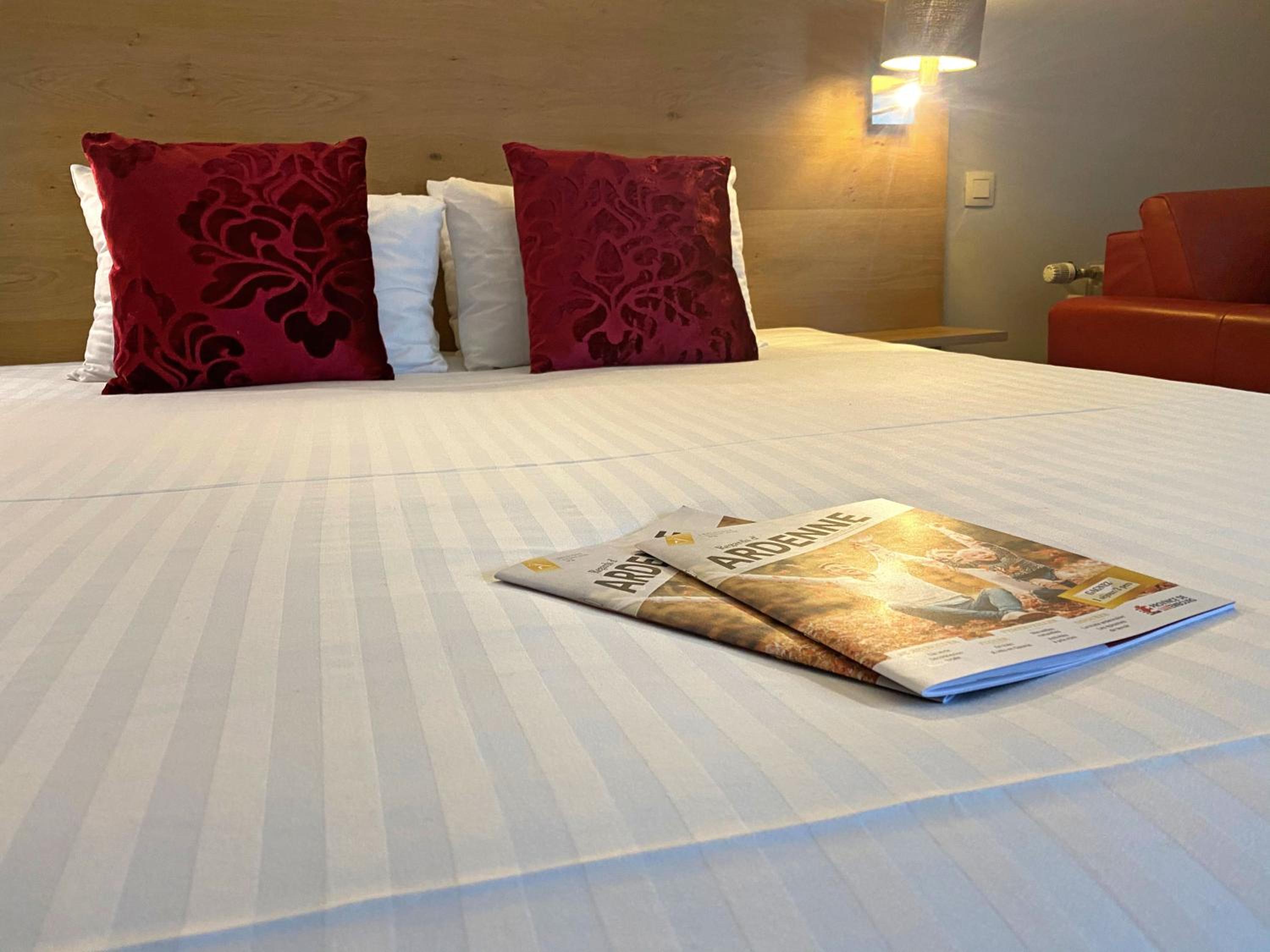 Deluxe Double Room - Photo 10