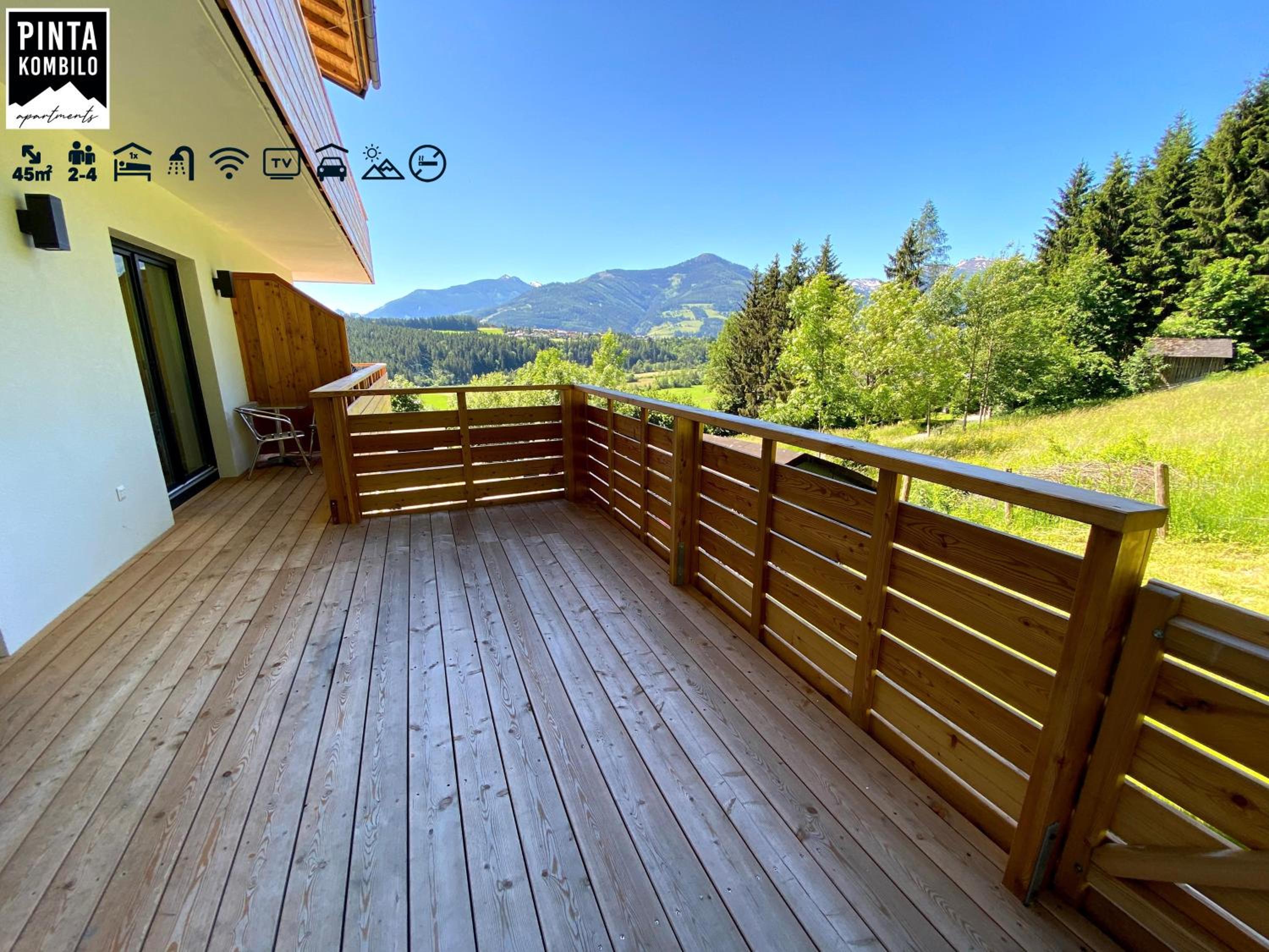 Apartment with Mountain View photo 3