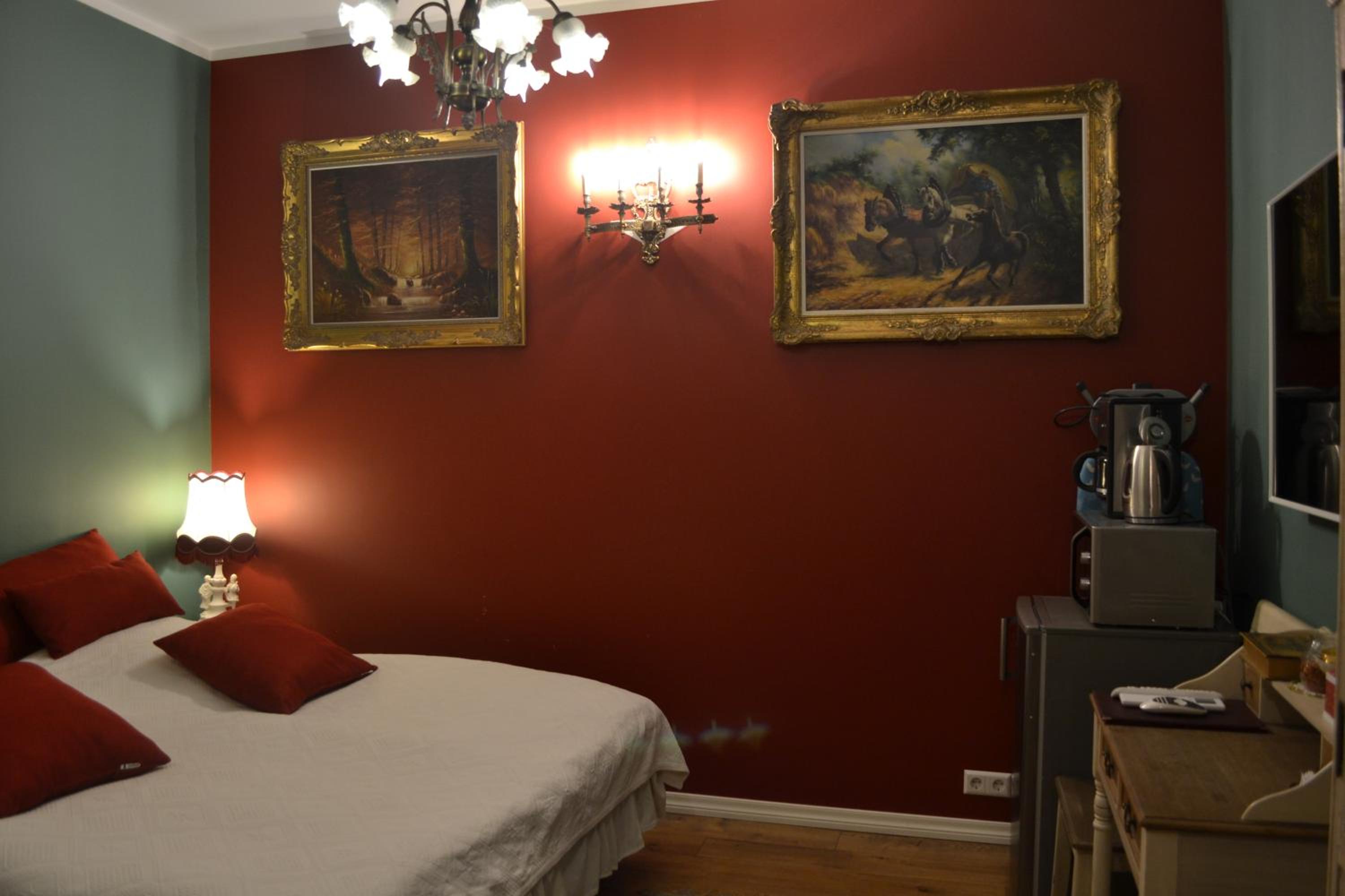 Small Double or Twin Room photo 1