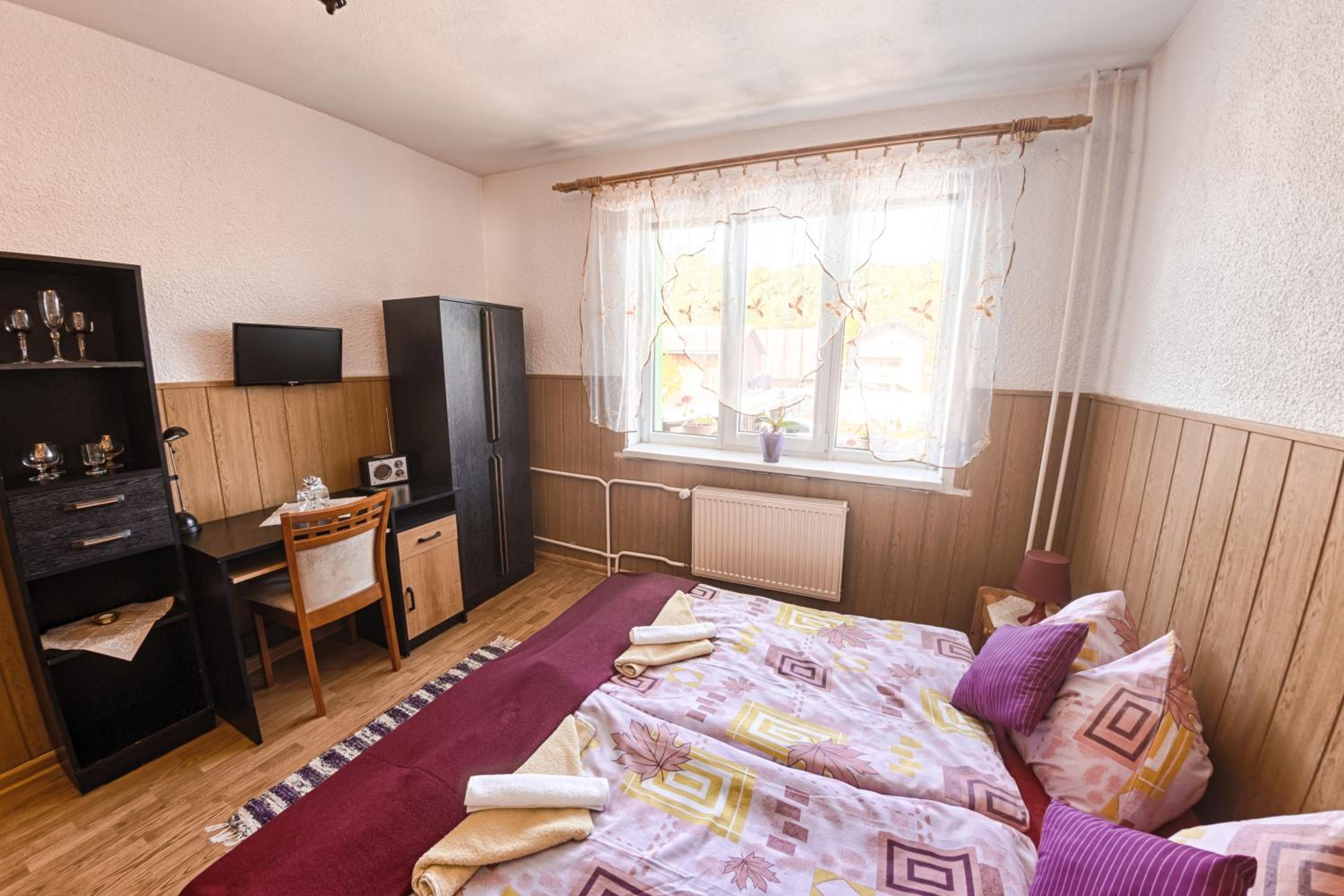 Triple Room with Private Bathroom - Photo 3
