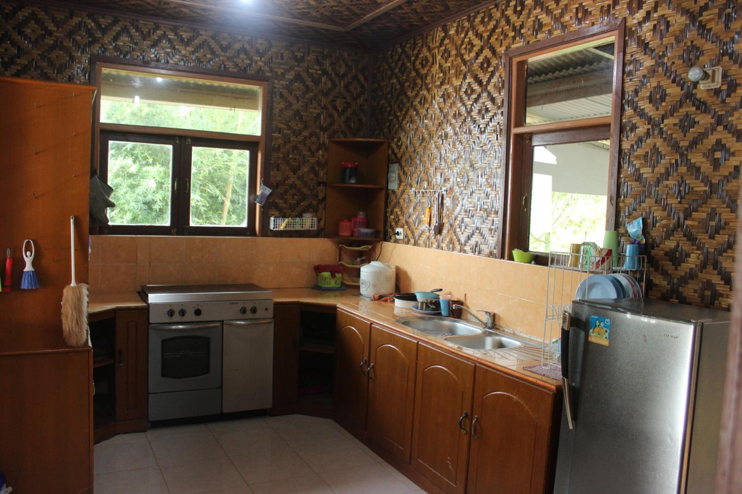 Three-Bedroom House - Photo 35
