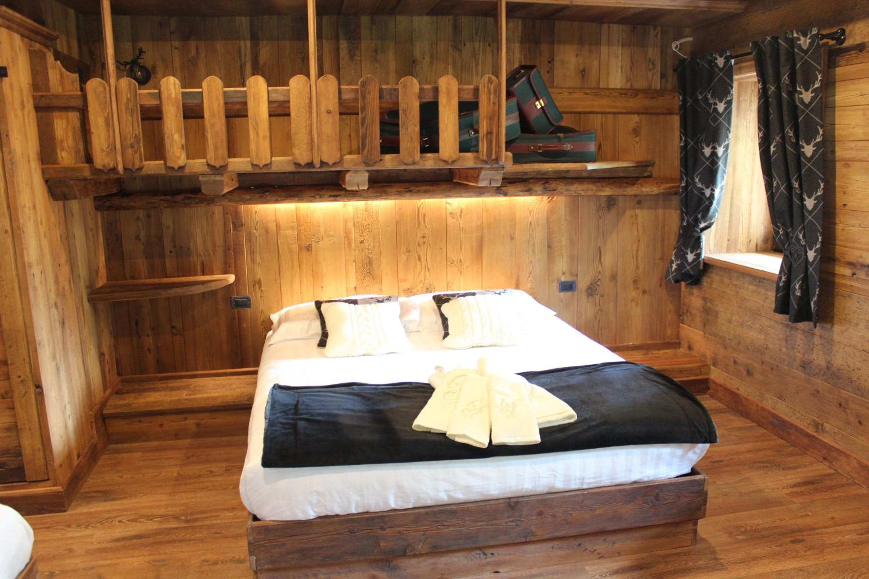 Double Room with Private Bathroom - Photo 1