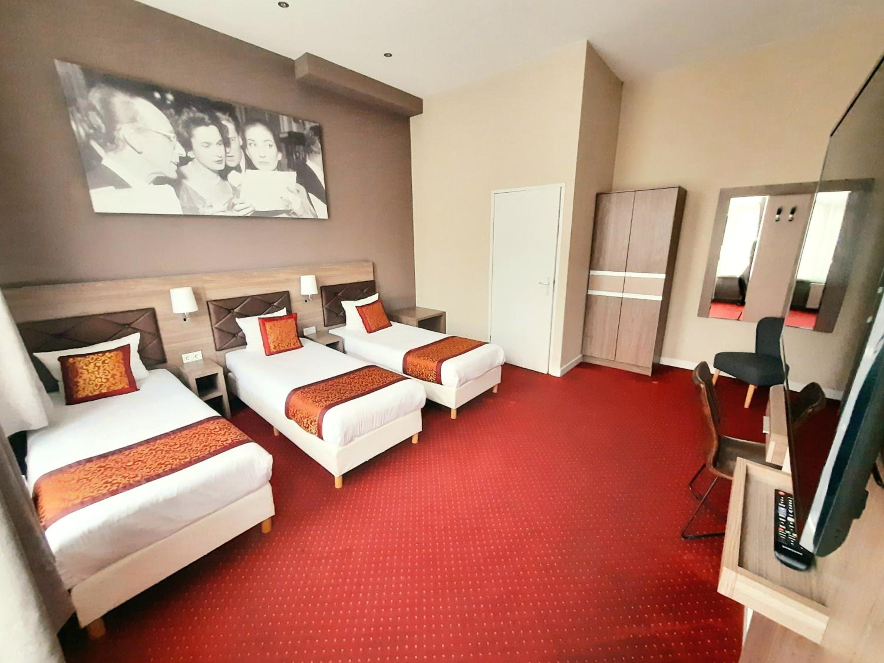 Triple Room