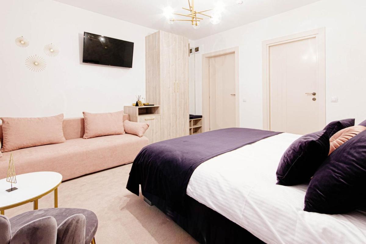 Family Double Room - Photo 1