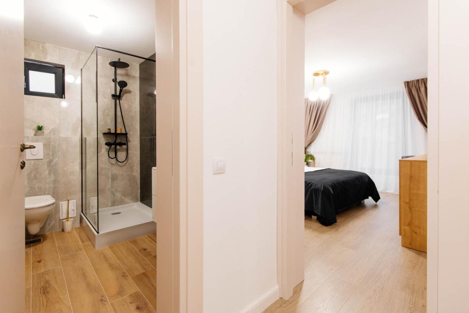 One-Bedroom Apartment - Photo 1