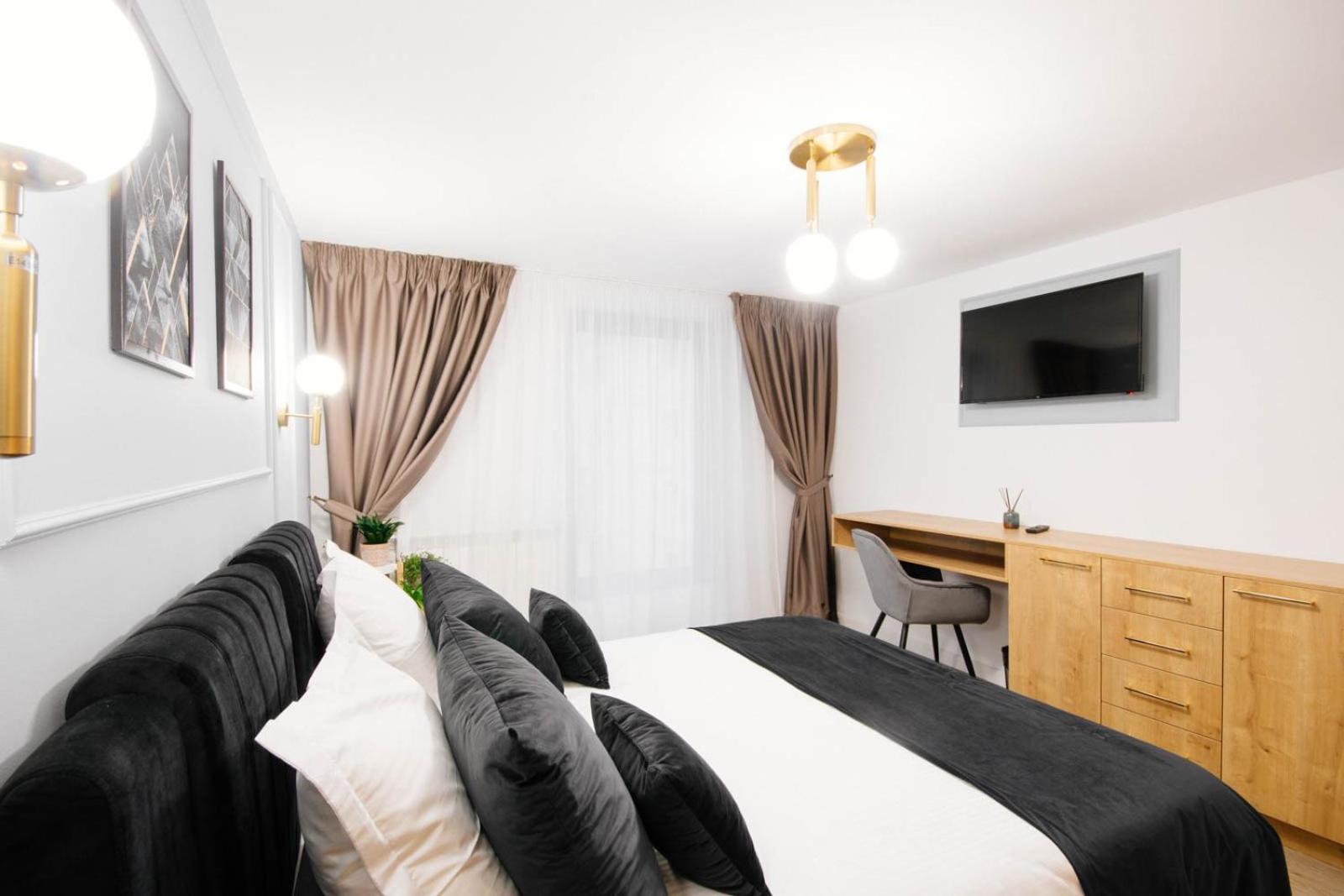 One-Bedroom Apartment - Photo 11