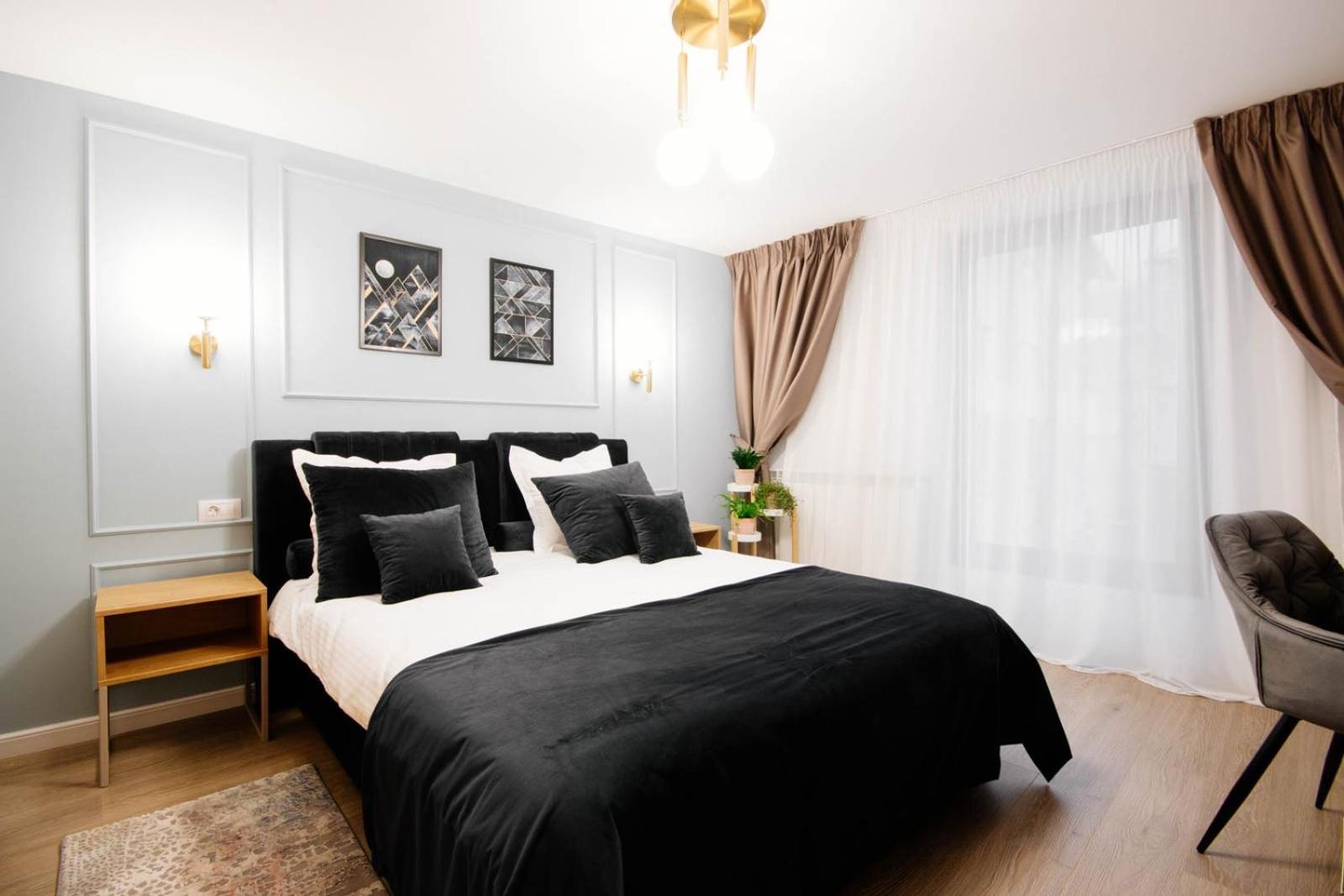 One-Bedroom Apartment - Photo 12
