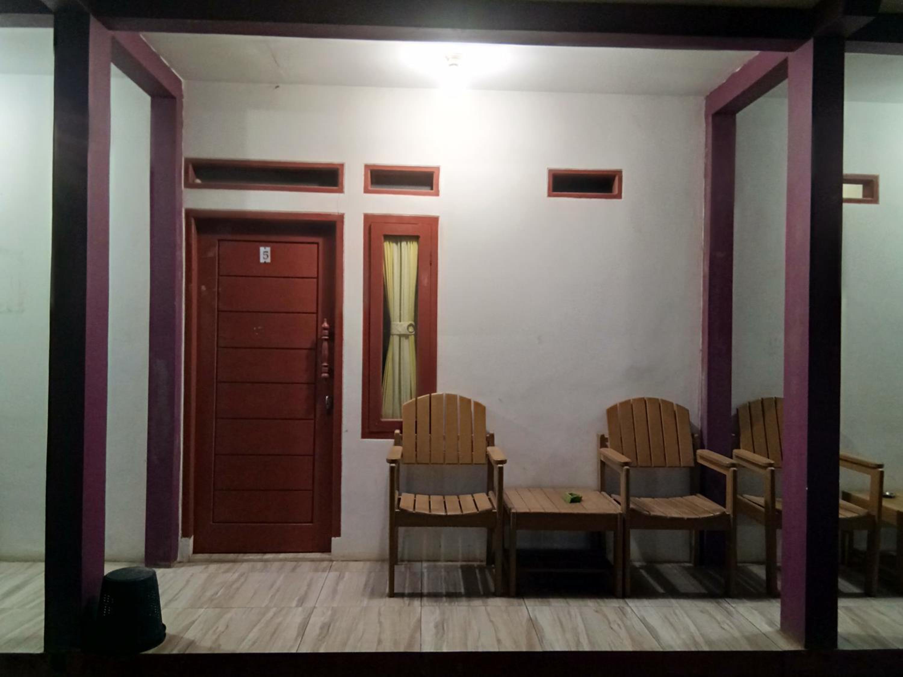 Double Room - Photo 11