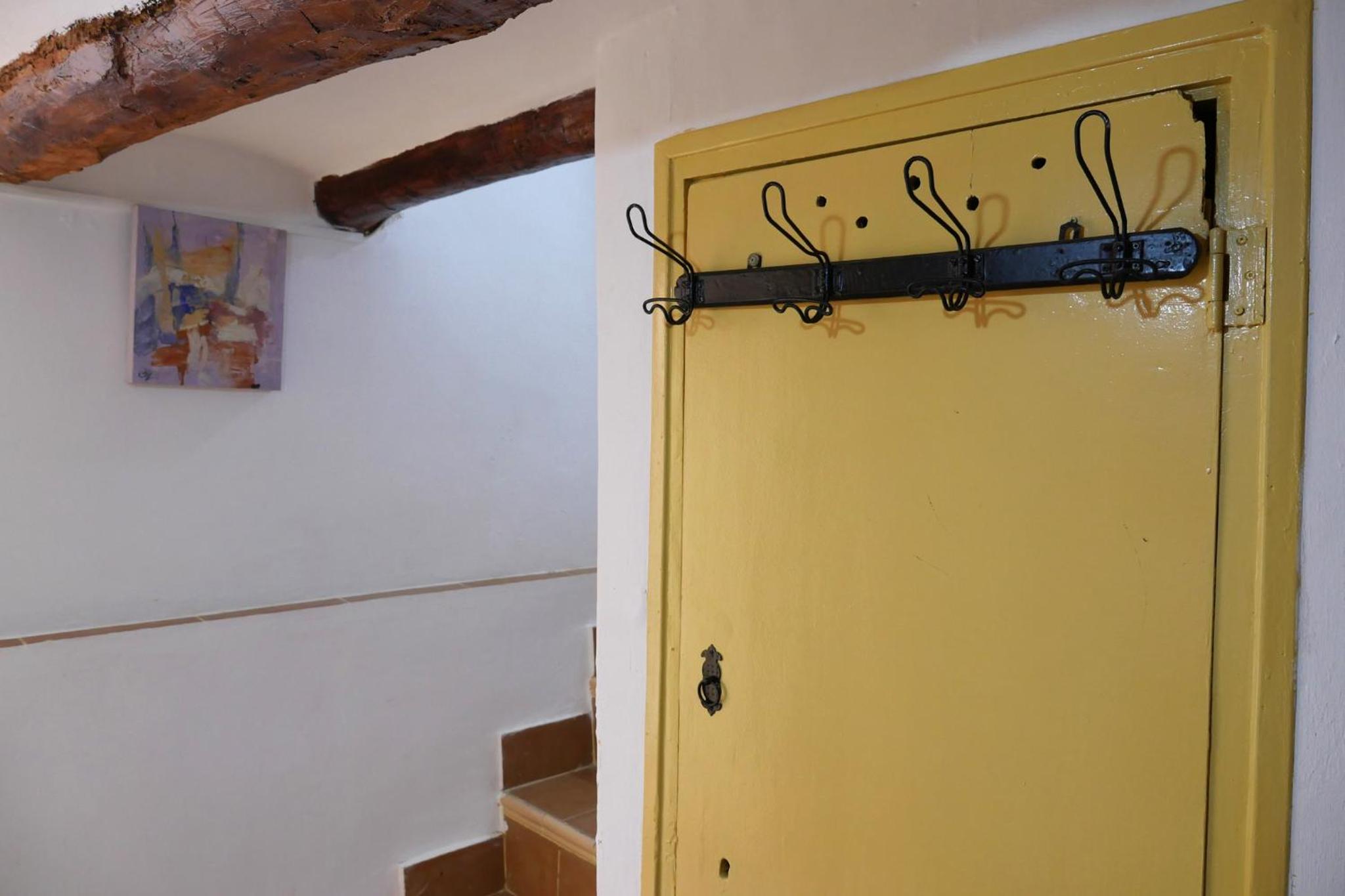 Two-Bedroom House - Photo 21