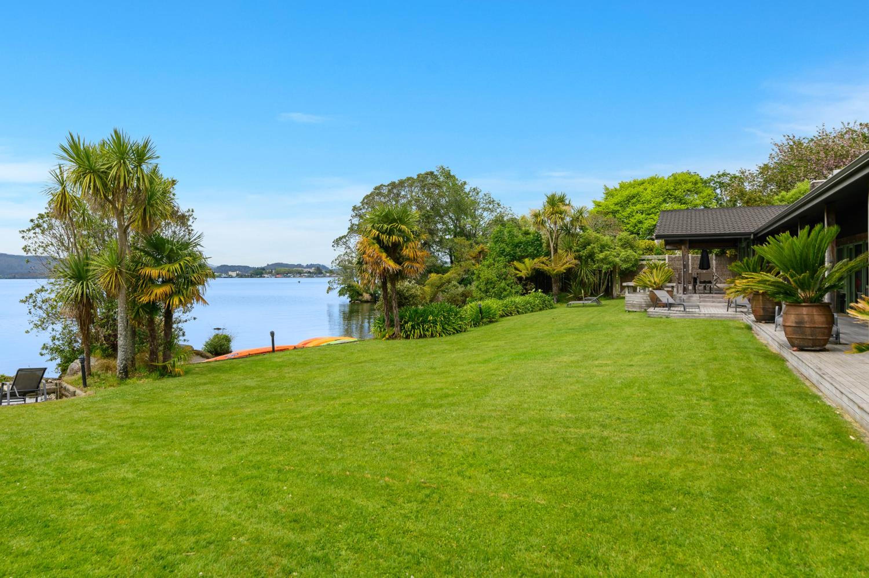 Suite with Lake View