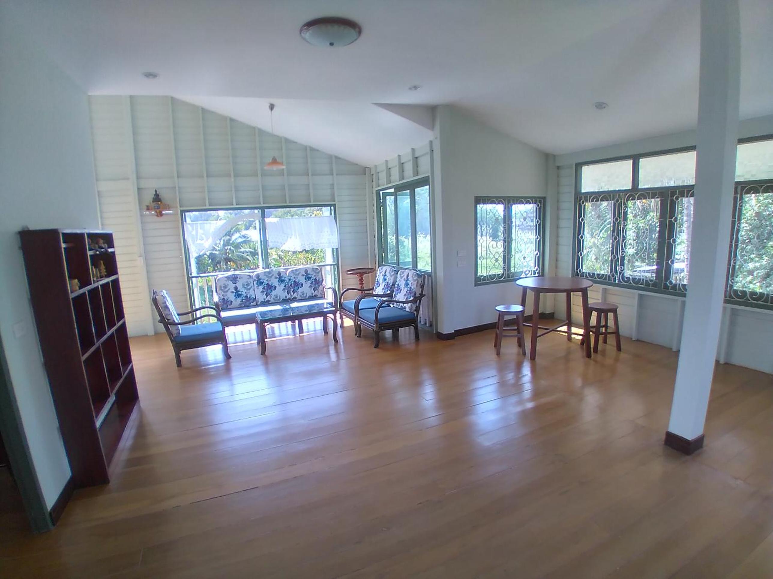Two-Bedroom House - Photo 7