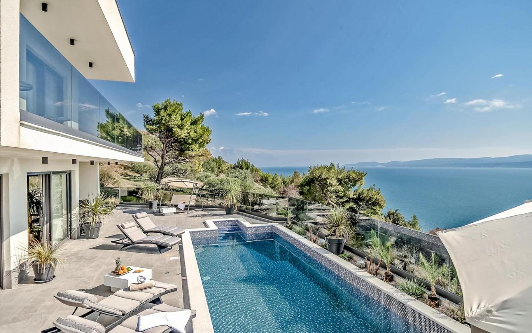 Villa photo 3