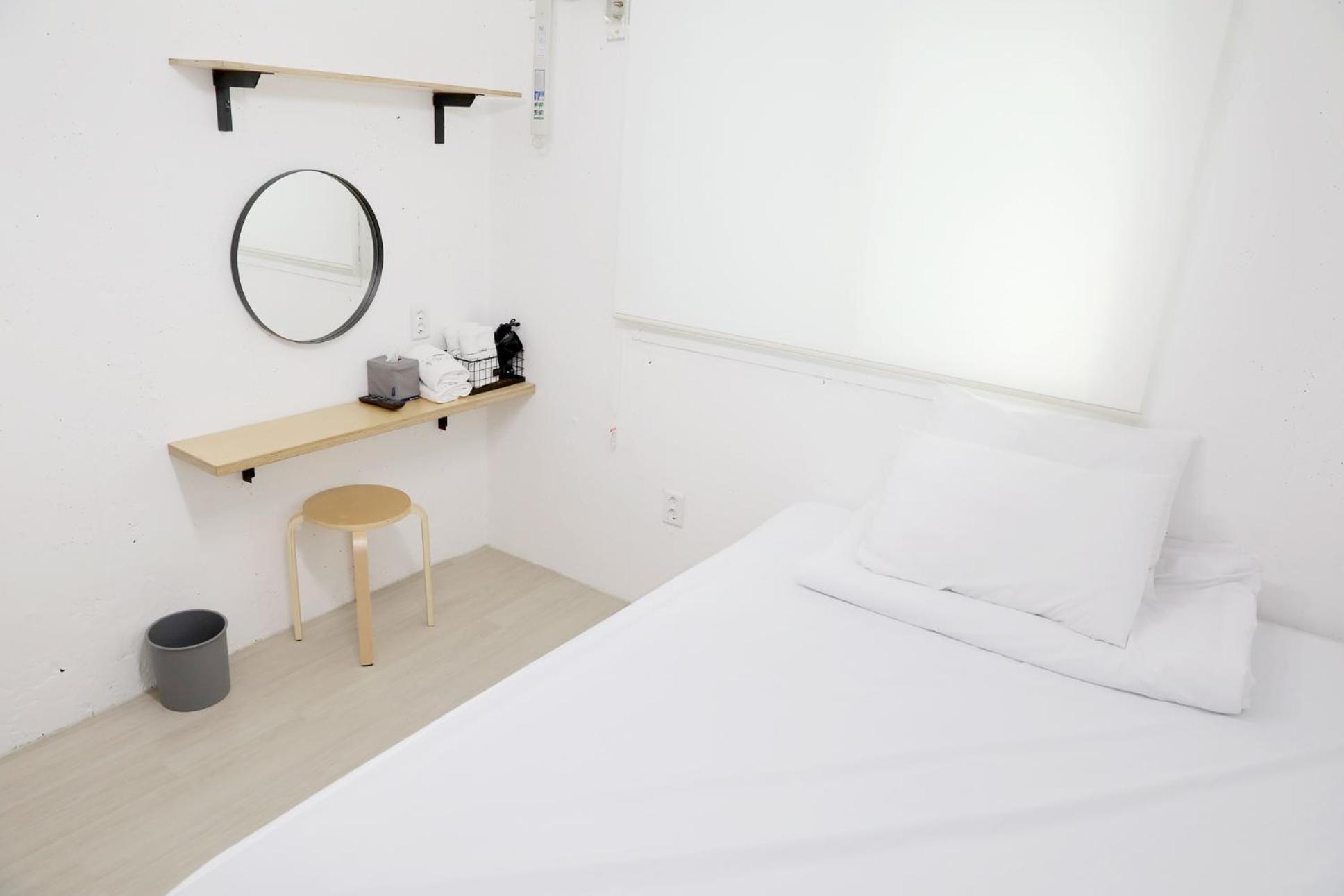 Double Room - Photo 2