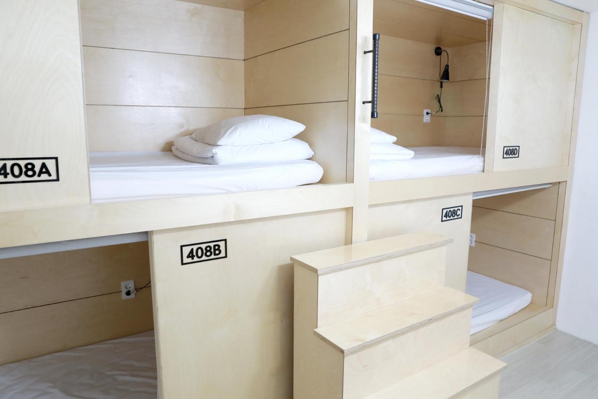 4-Bed Mixed Dormitory Room photo 3