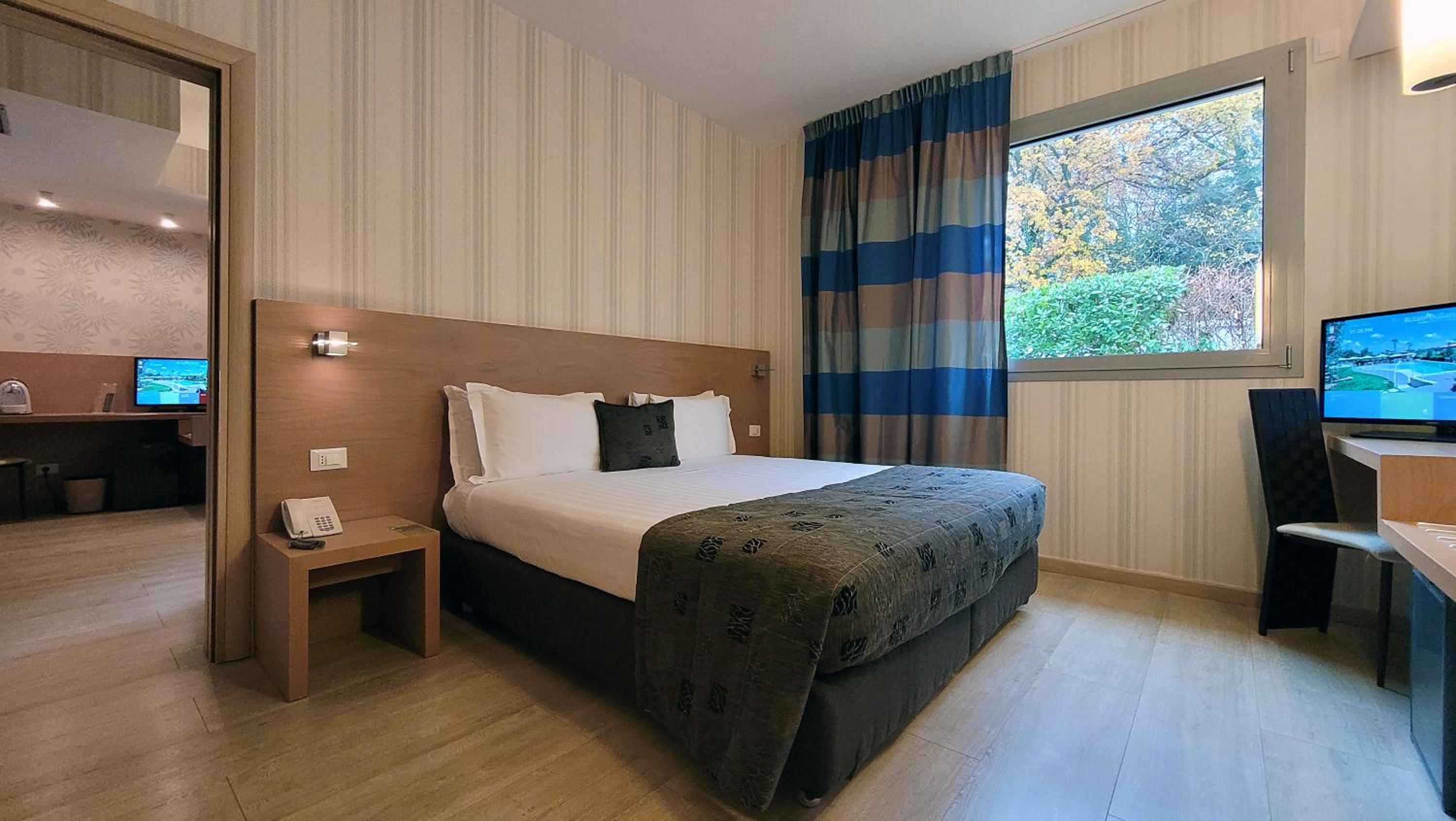 Suite photo 1