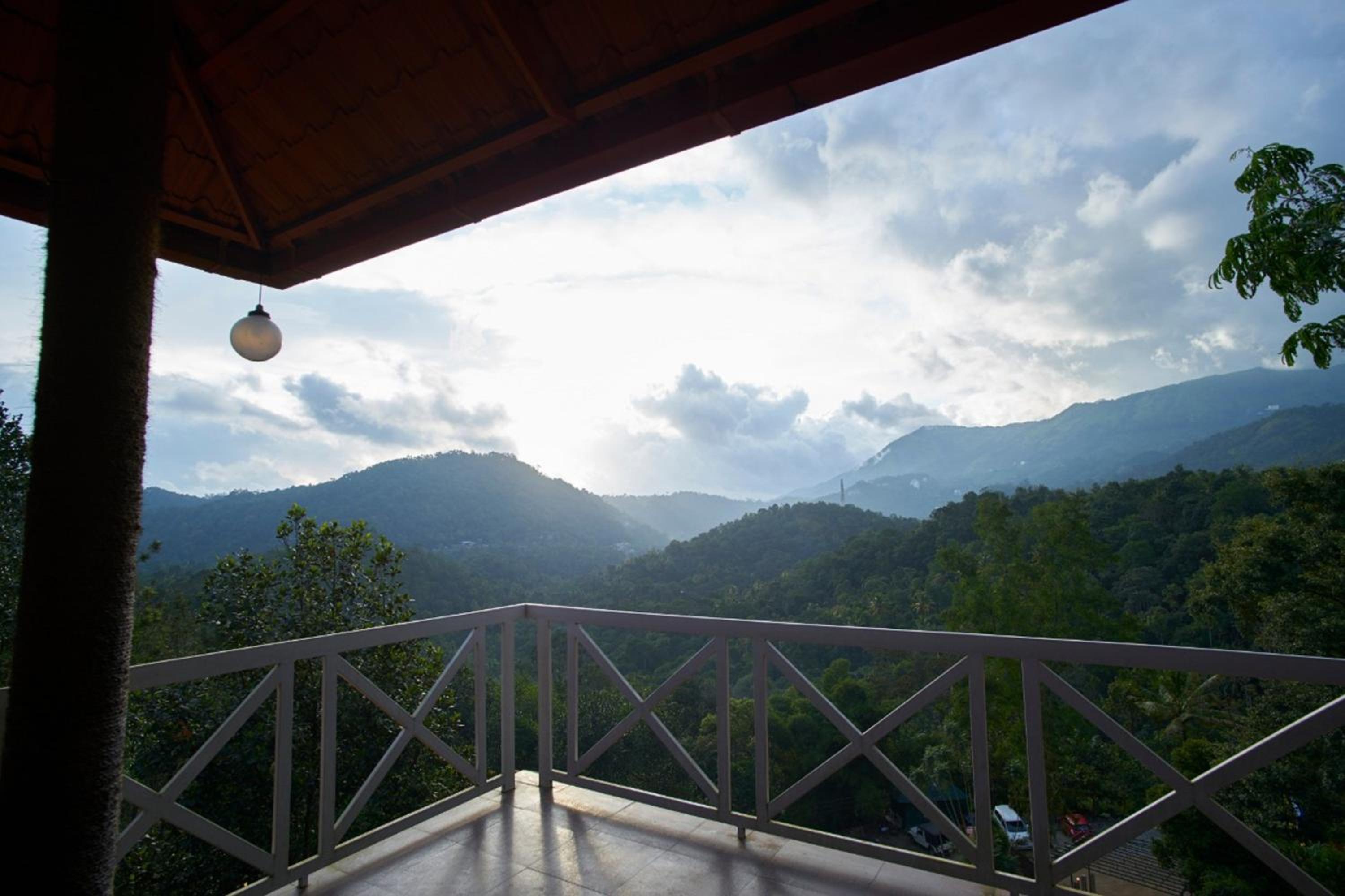 Honeymoon Cottage - Photo 2