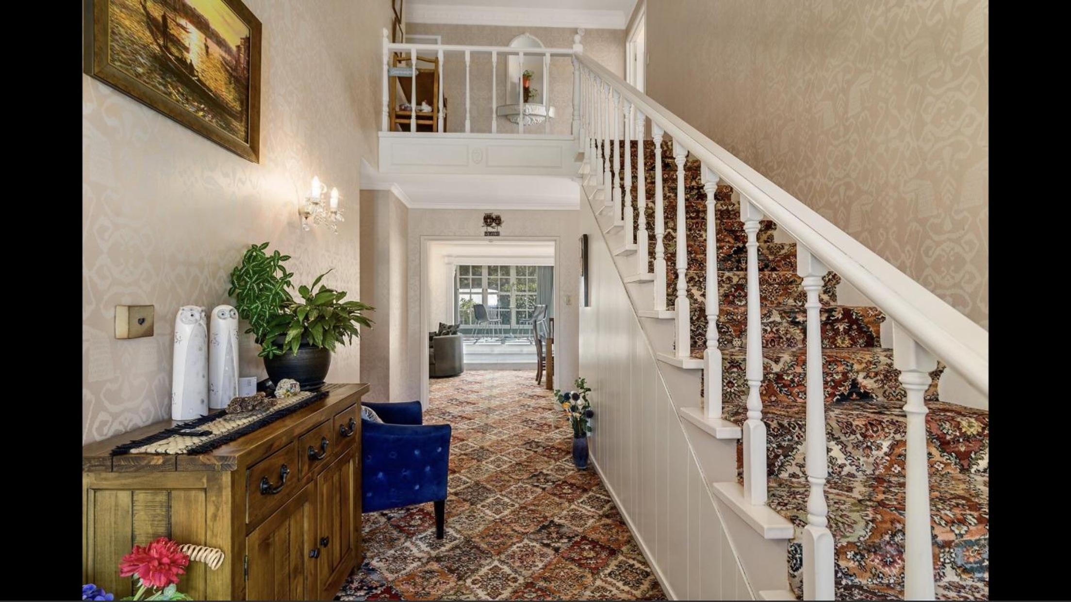 Four-Bedroom House - Photo 15