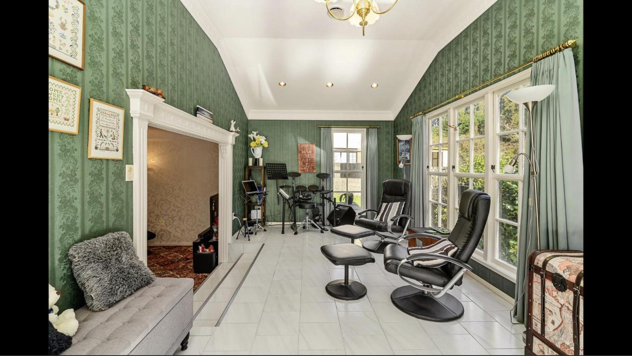 Four-Bedroom House - Photo 29