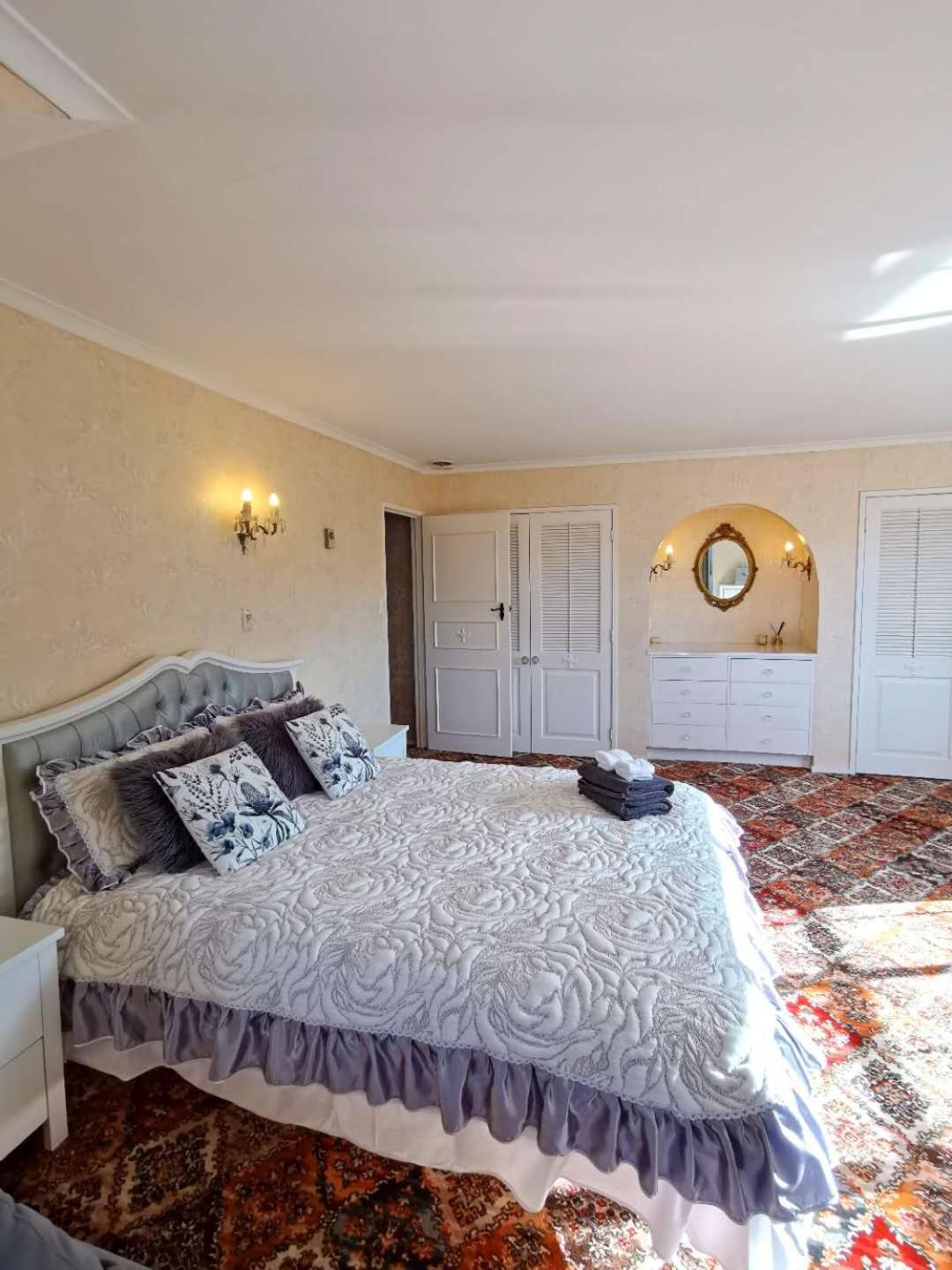 Four-Bedroom House - Photo 40