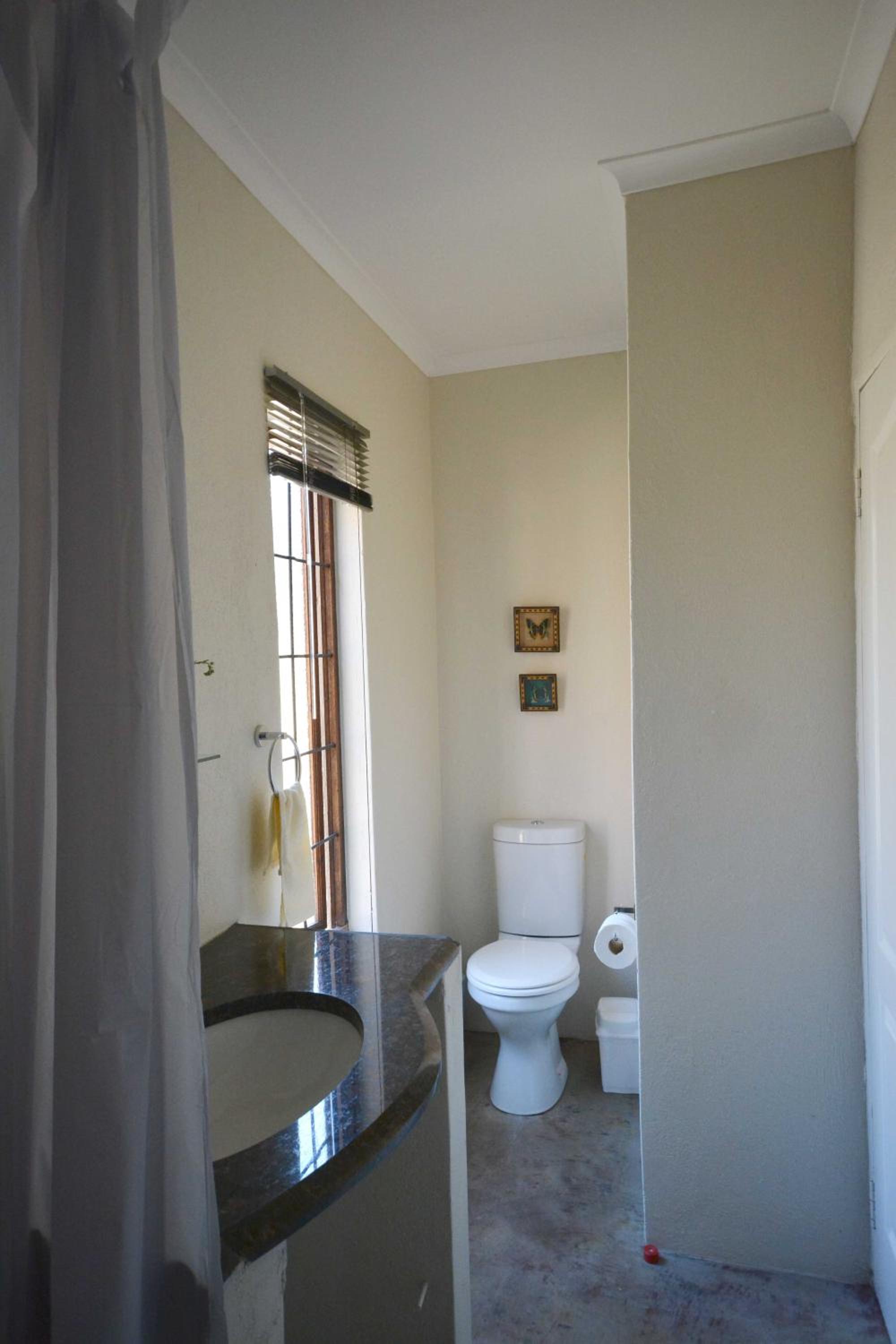 Family Room with Mountain View - Photo 11
