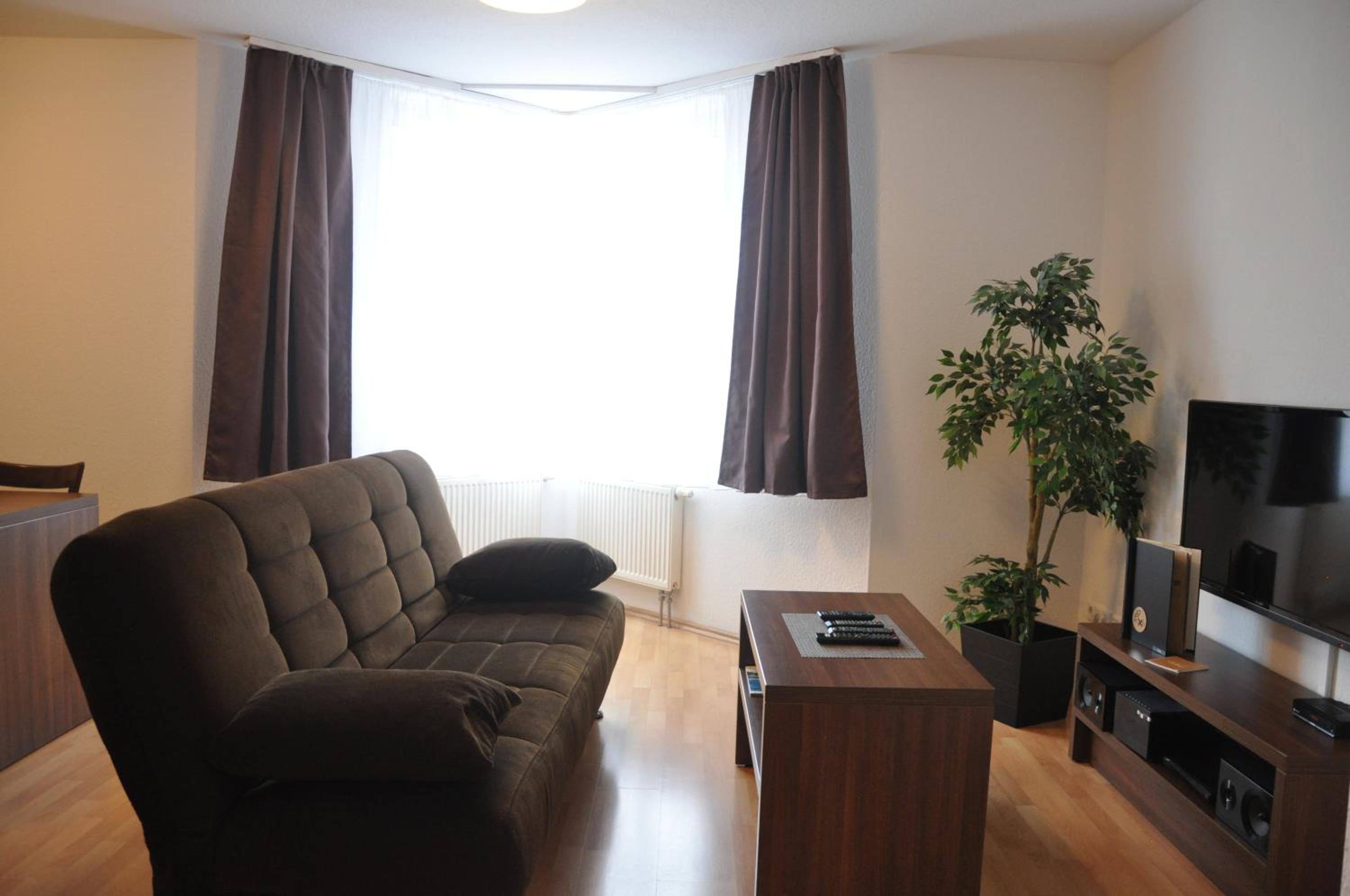 Two-Bedroom Apartment - Midge