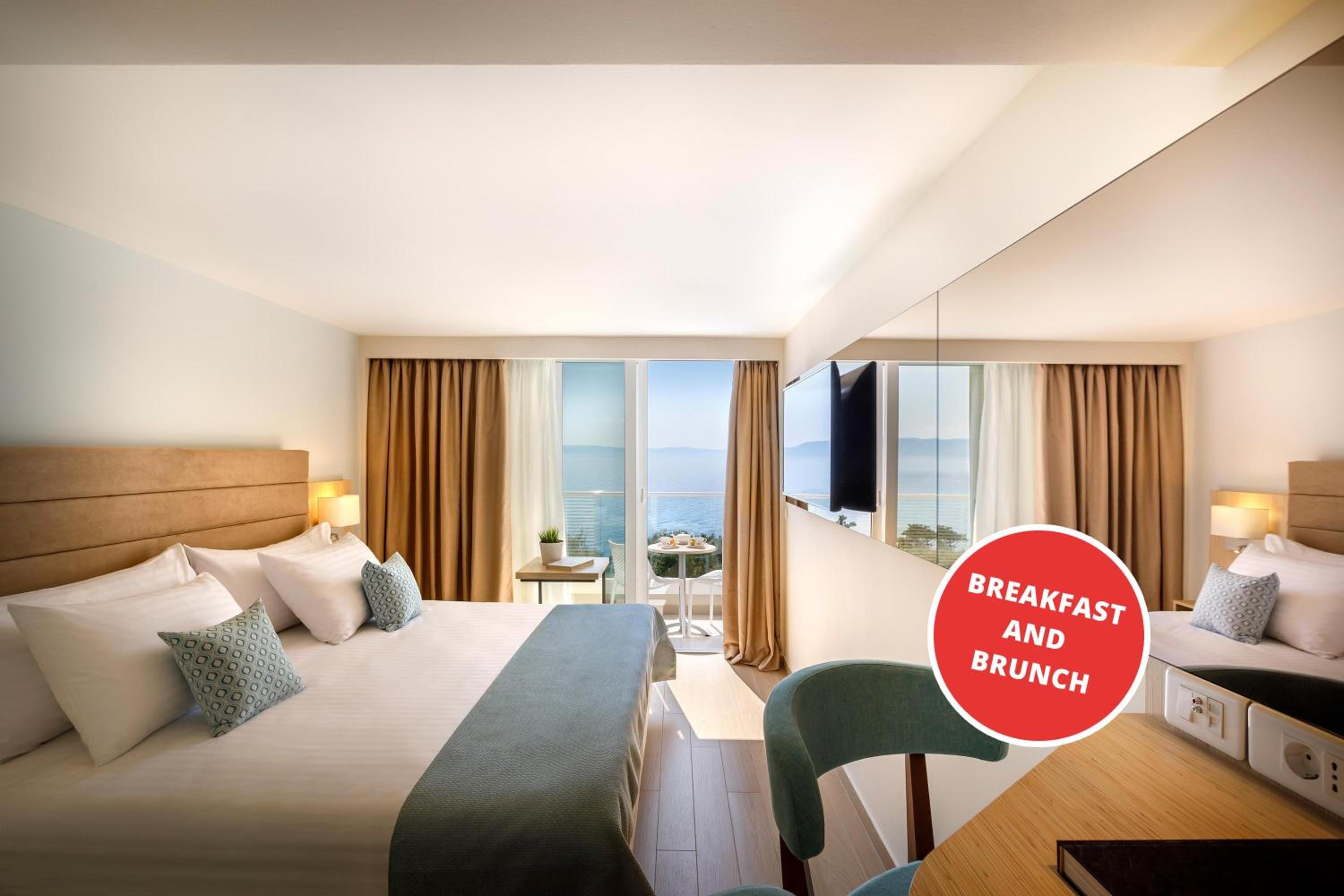 Room for 2 Seaview - Designed for Adults - Photo 2