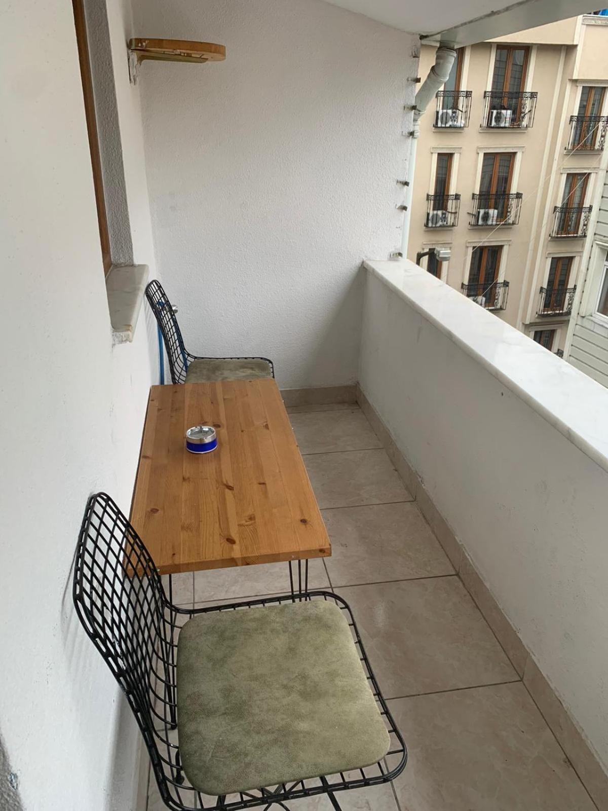 Family Room with Balcony photo 2